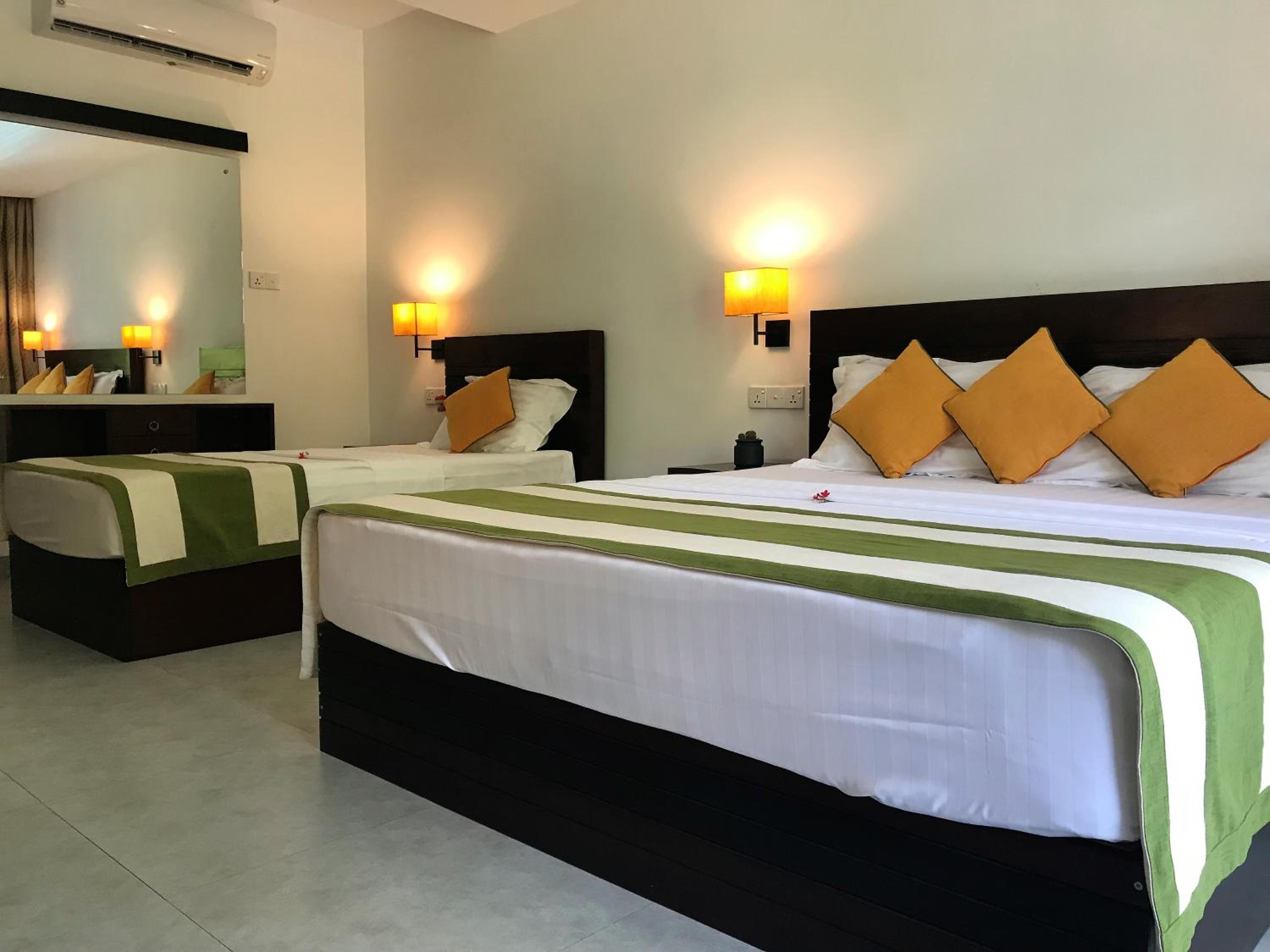 Deluxe Triple Room photo 3