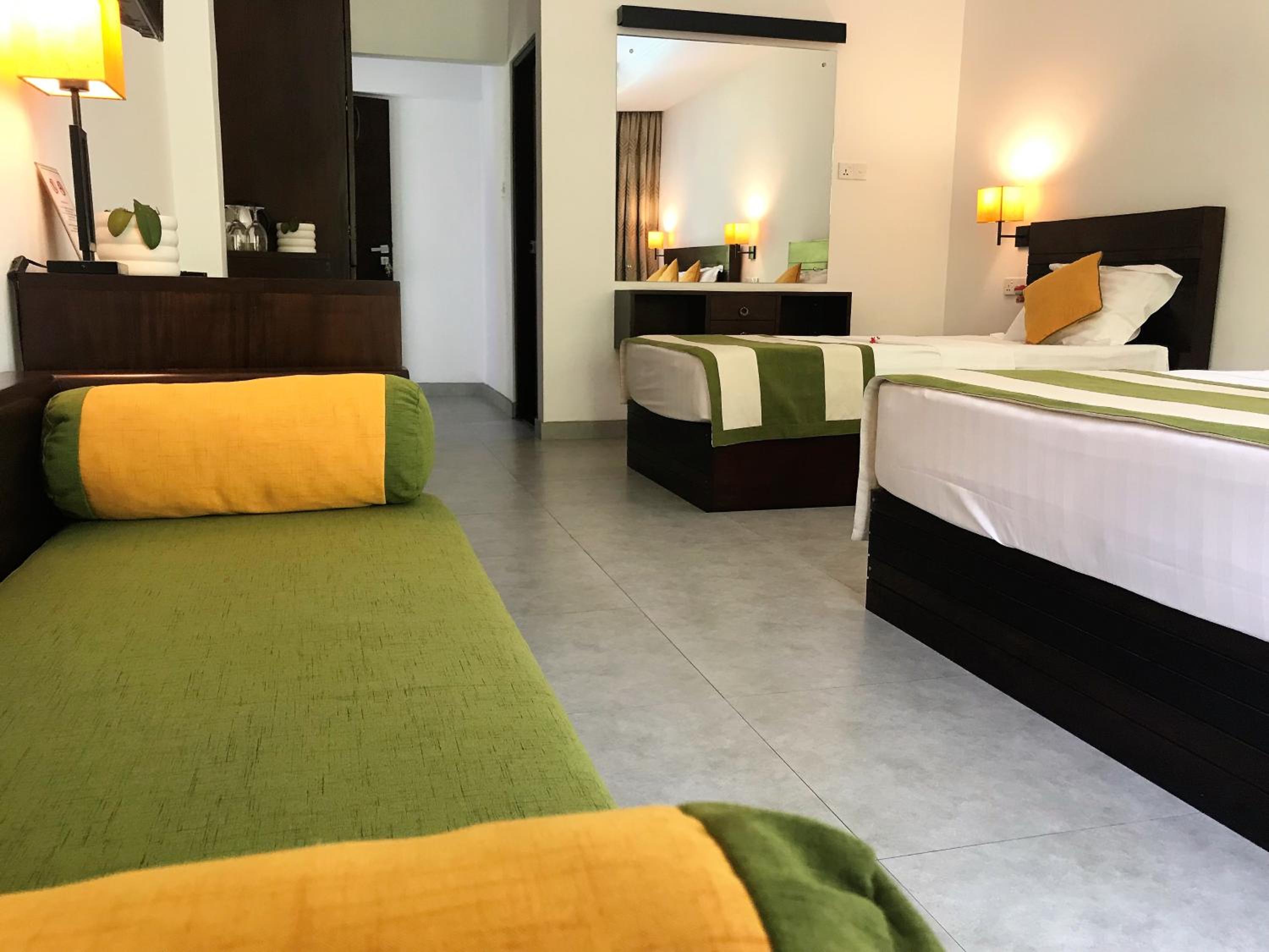 Deluxe Triple Room photo 2
