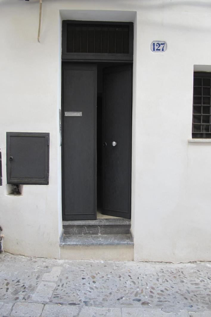 Apartment with Sea View - Photo 4