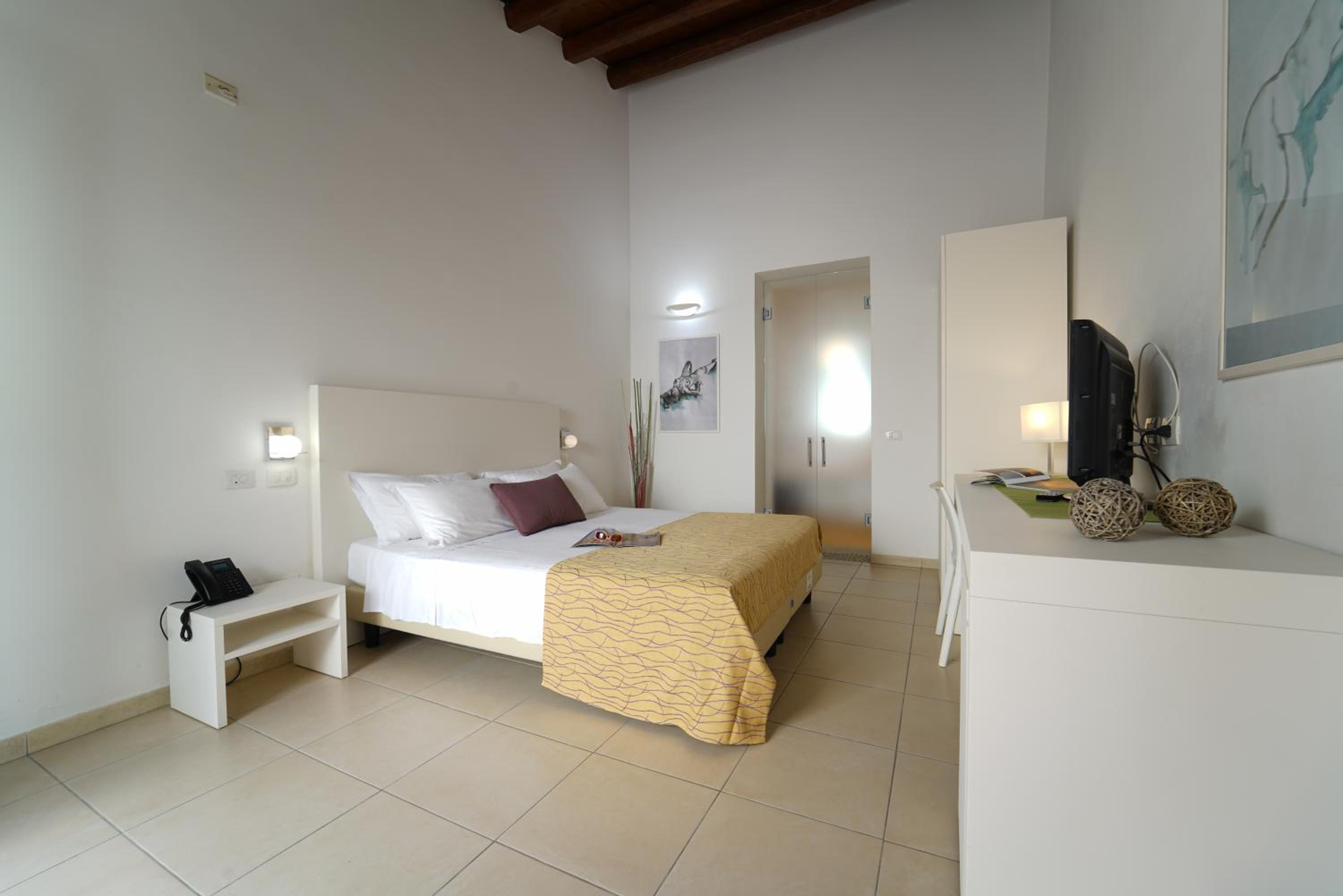 Double Room - Photo 1
