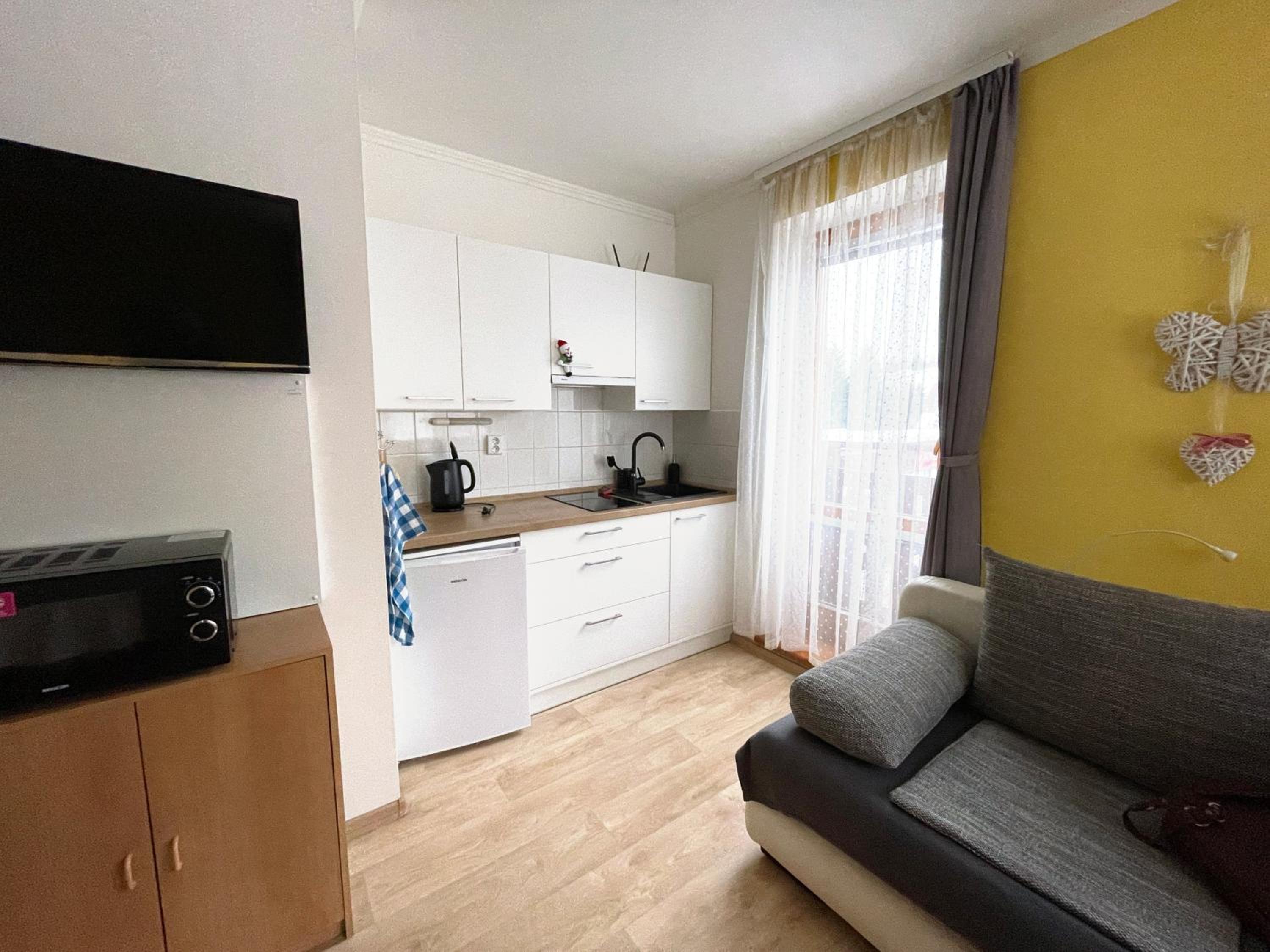 Apartment photo 2