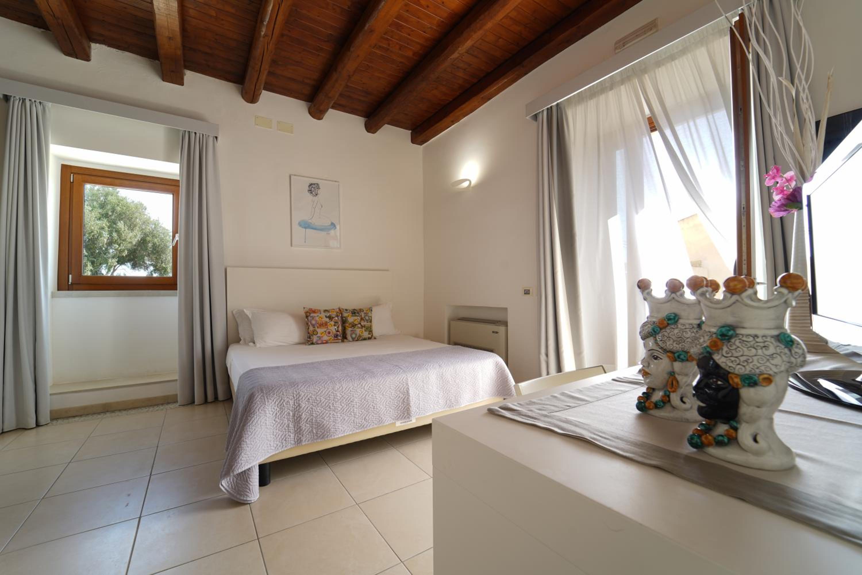 Junior Suite with Terrace - Photo 3