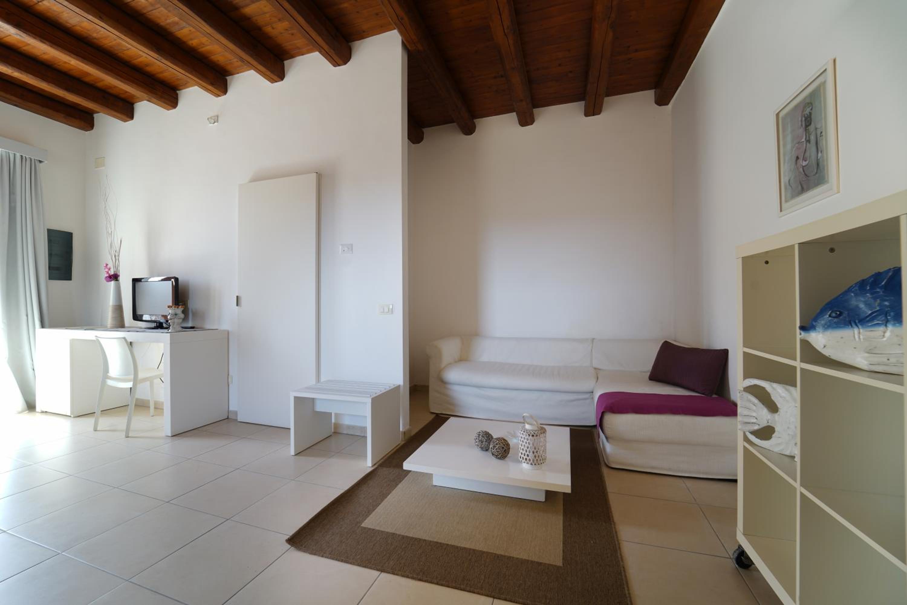 Junior Suite with Terrace - Photo 2