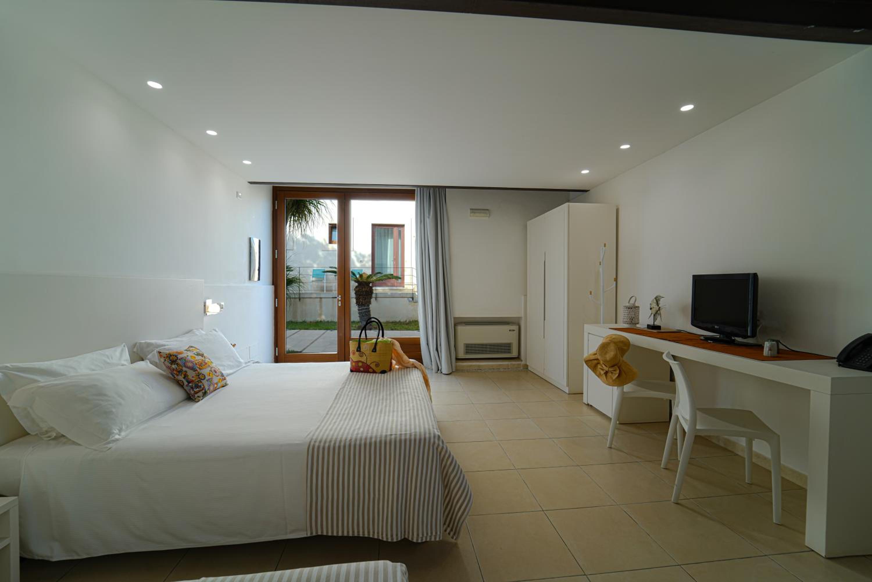 Triple Room - Photo 10