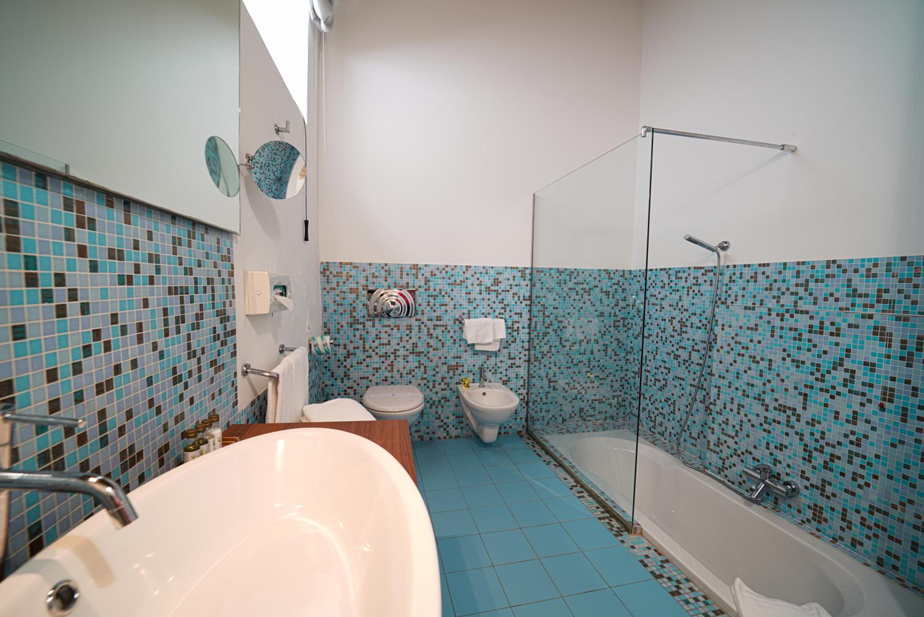 Triple Room - Photo 19