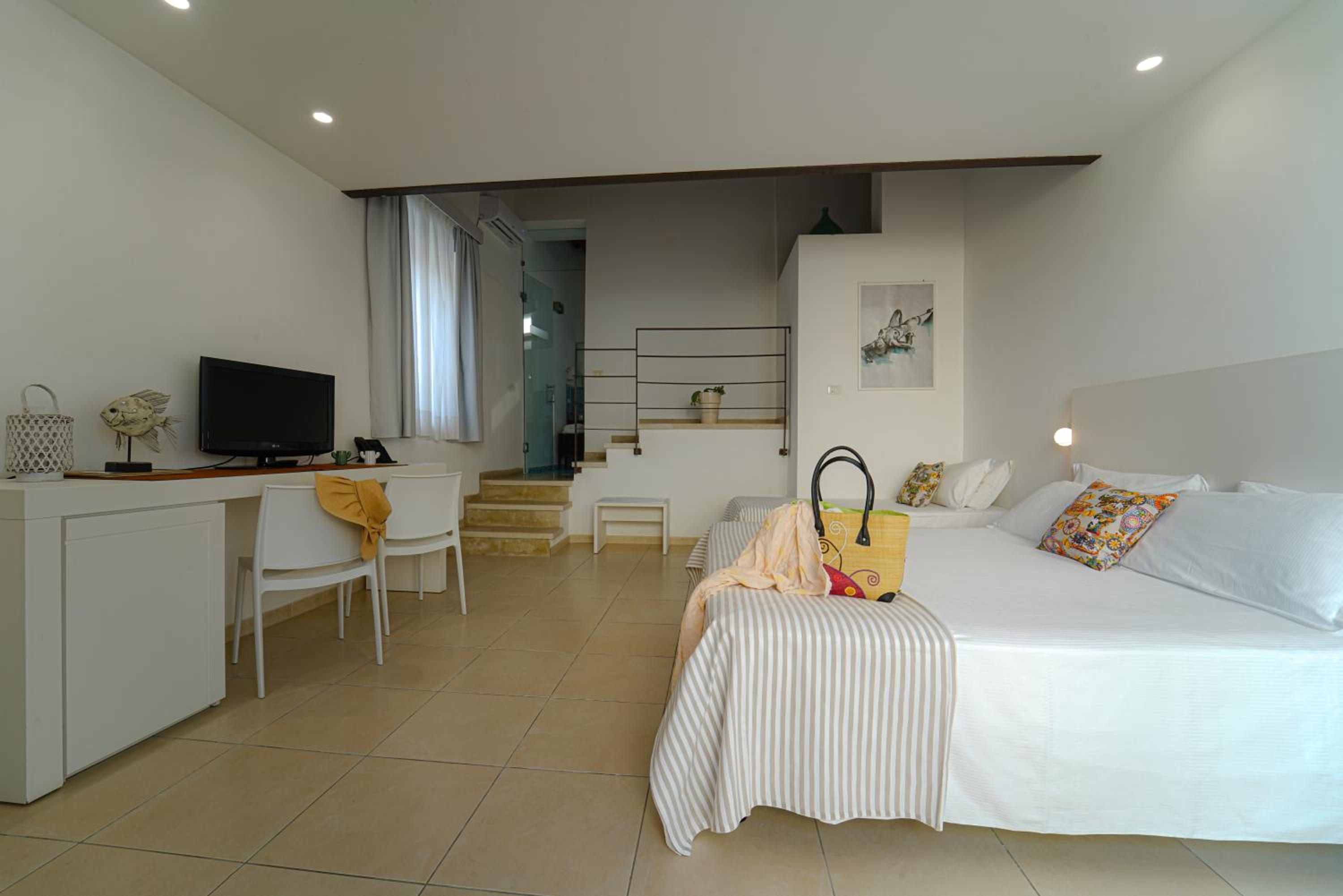 Triple Room - Photo 8