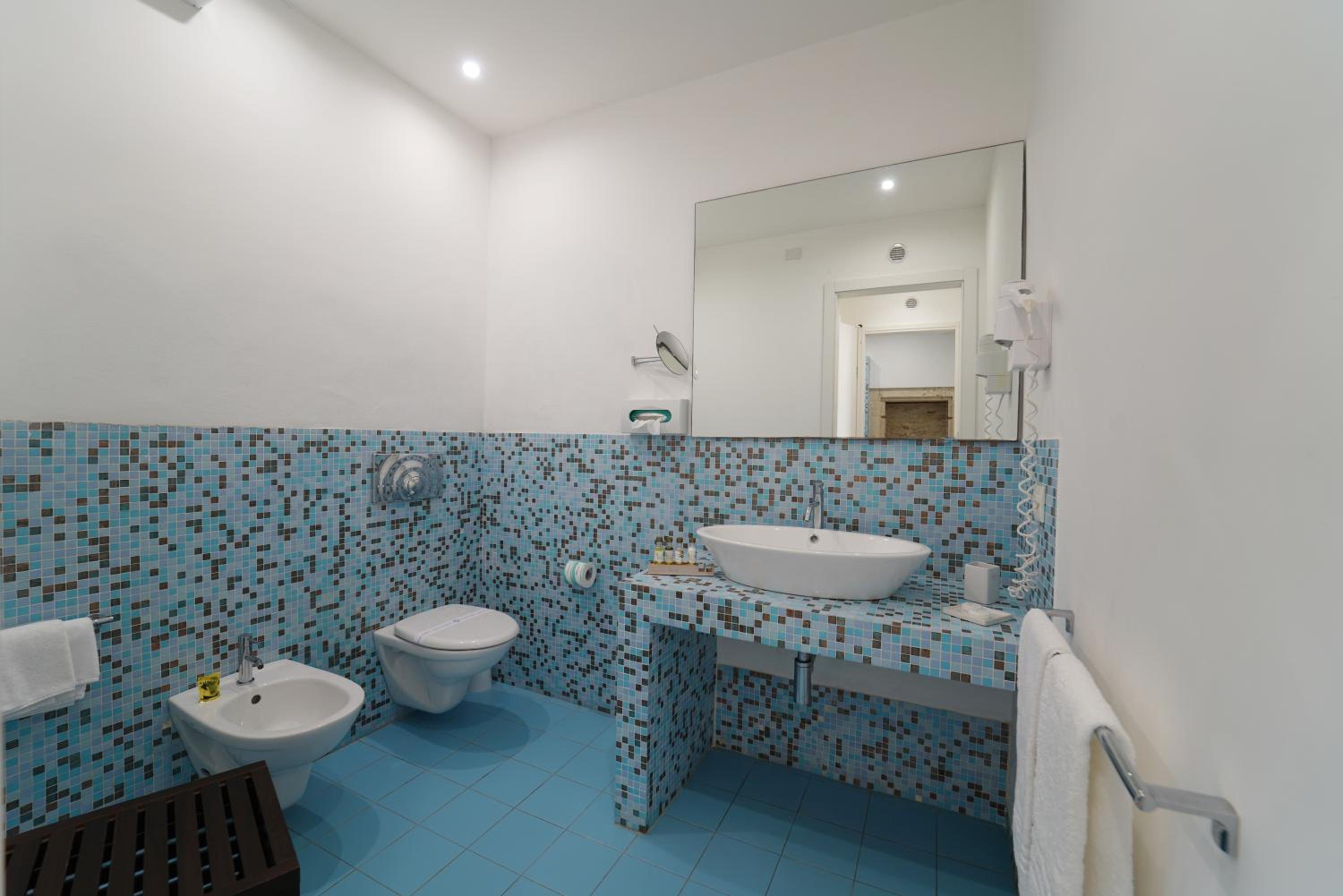 Quadruple Room - Photo 3