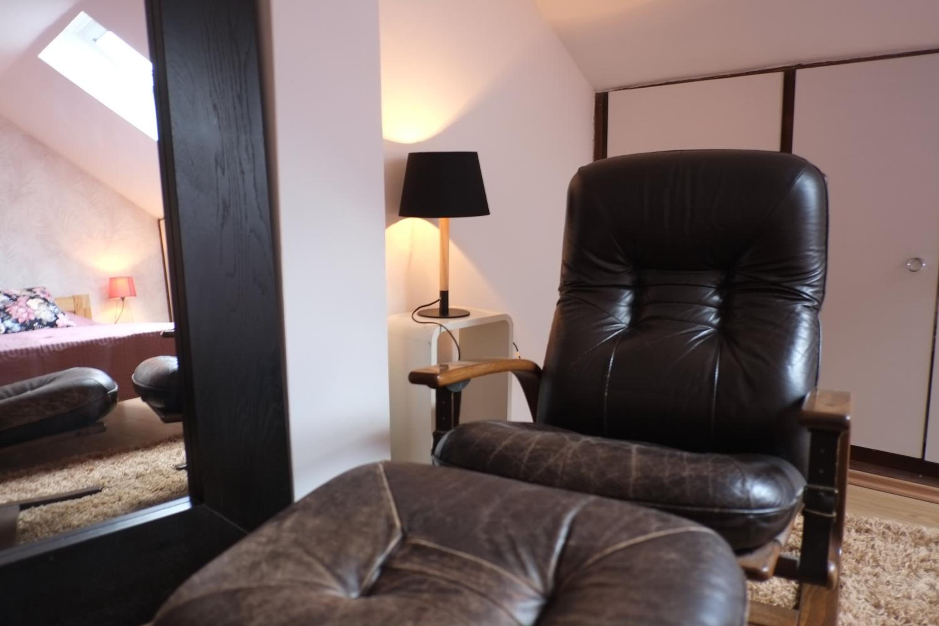 One-Bedroom Apartment - Photo 86