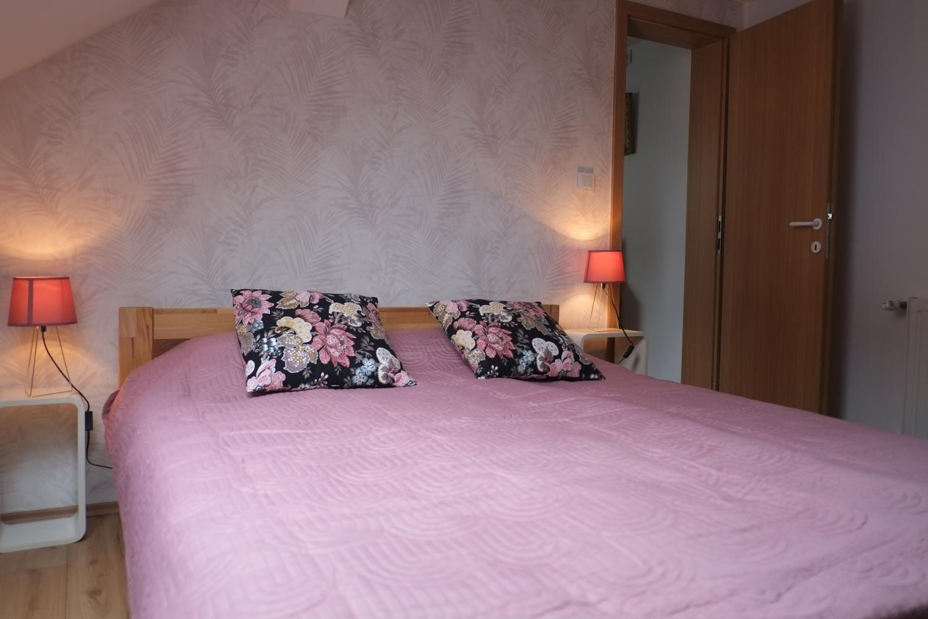 One-Bedroom Apartment - Photo 18