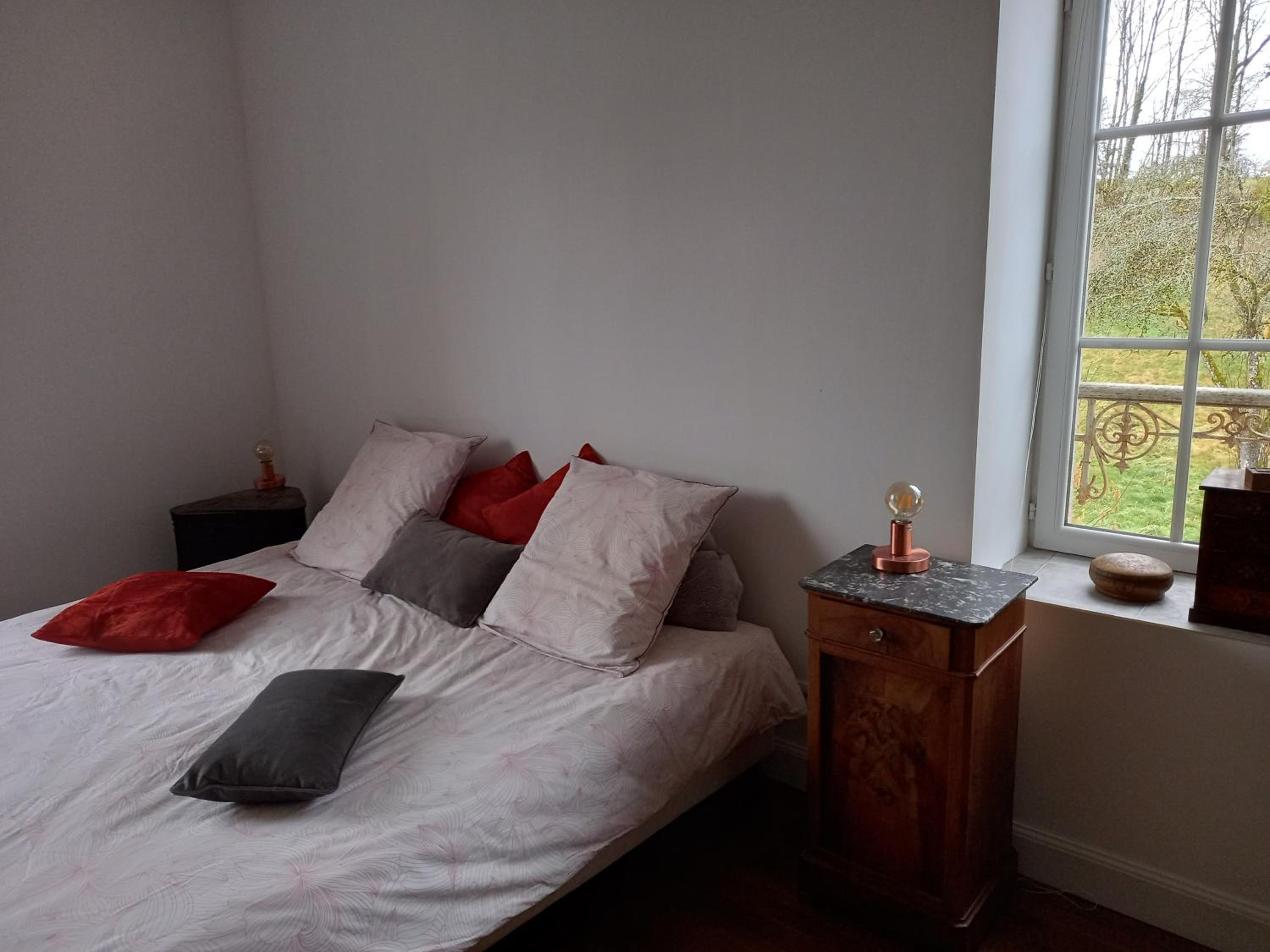 Family Room with Garden View - Photo 1
