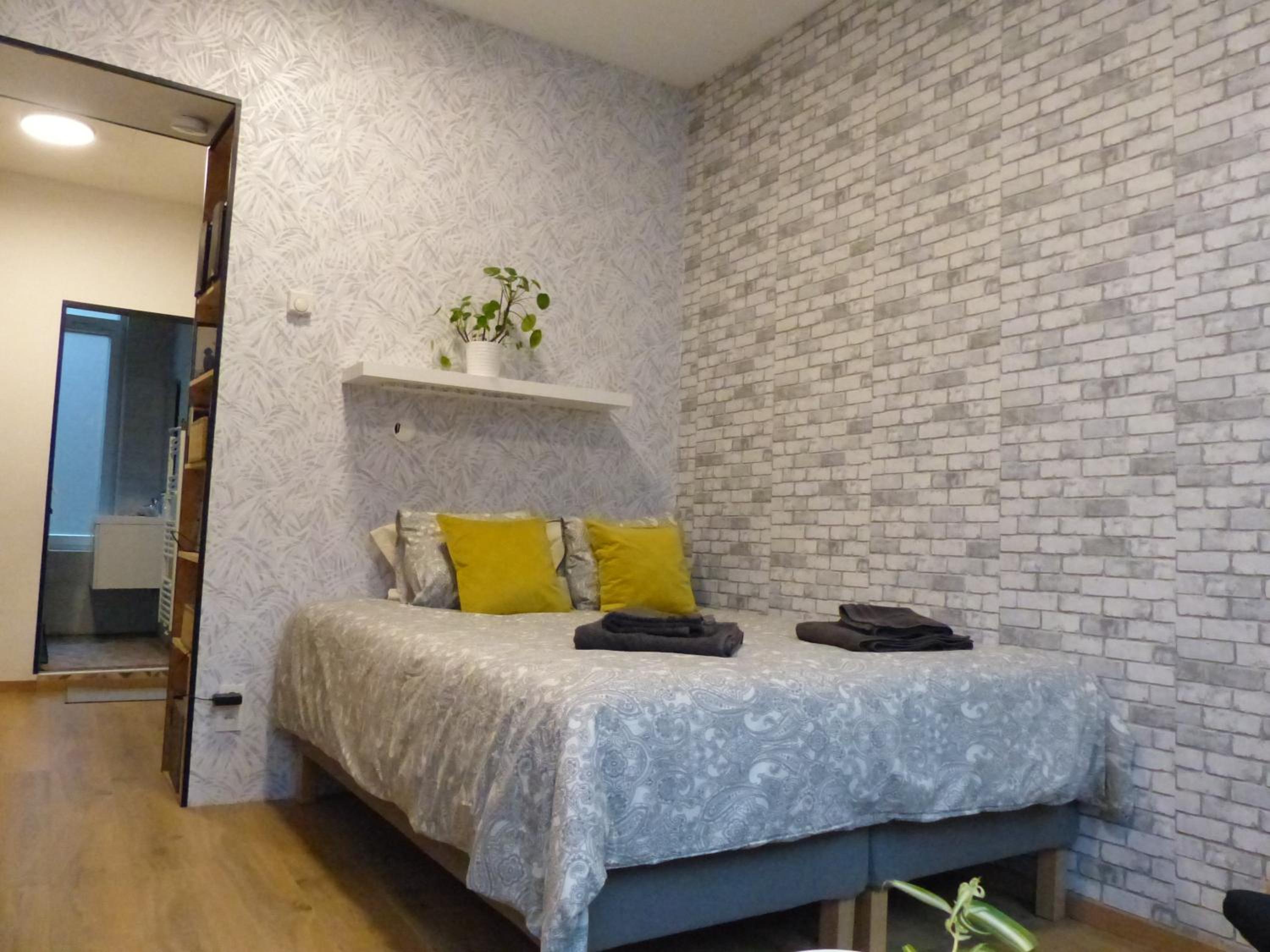 Studio Apartment