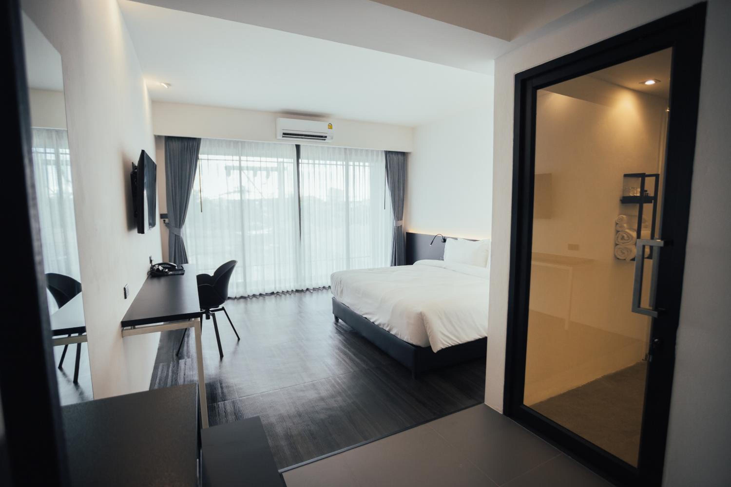 Superior King Room - Photo 1