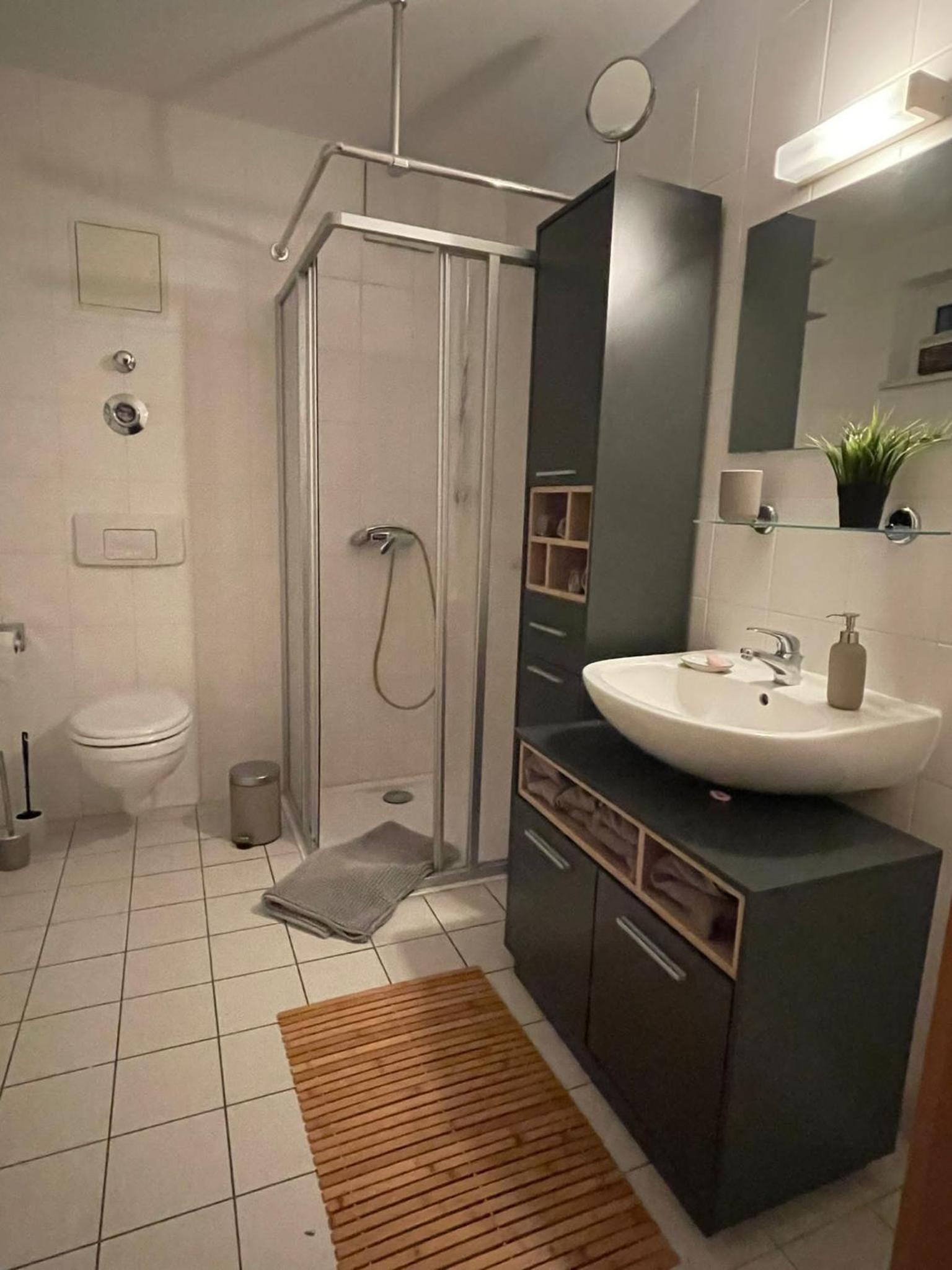One-Bedroom Apartment - Photo 17