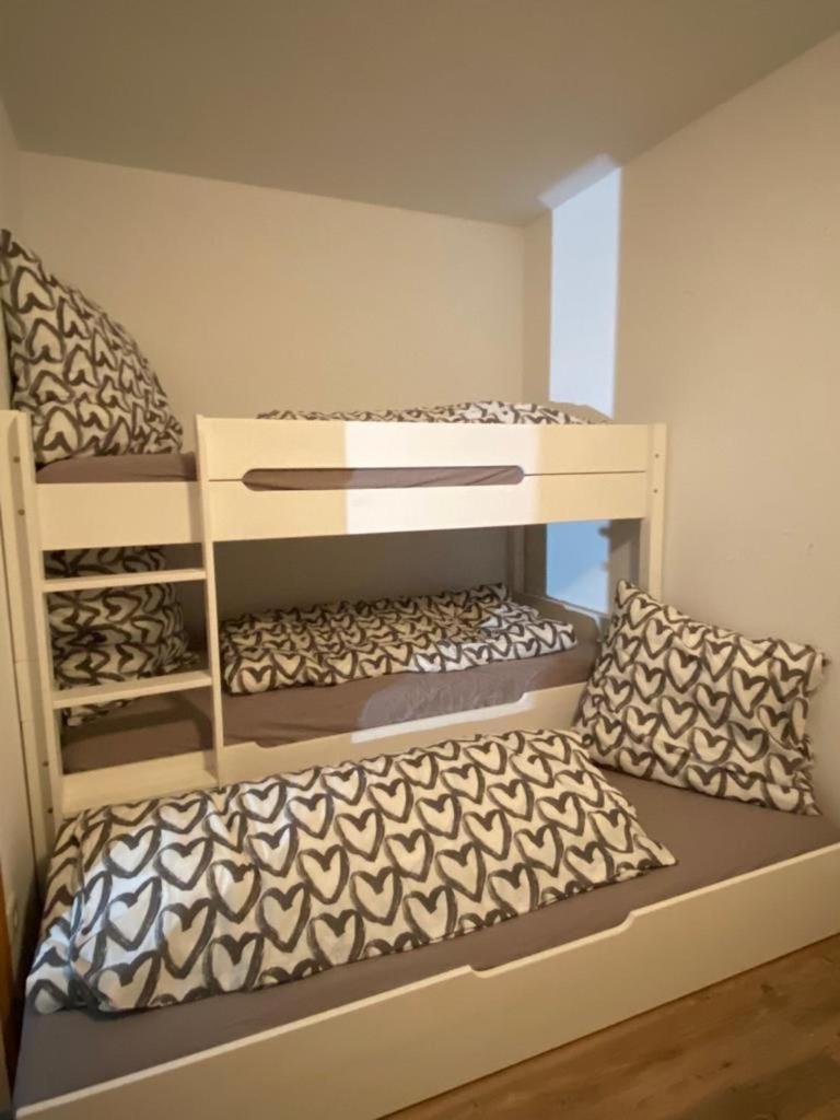 One-Bedroom Apartment - Photo 1