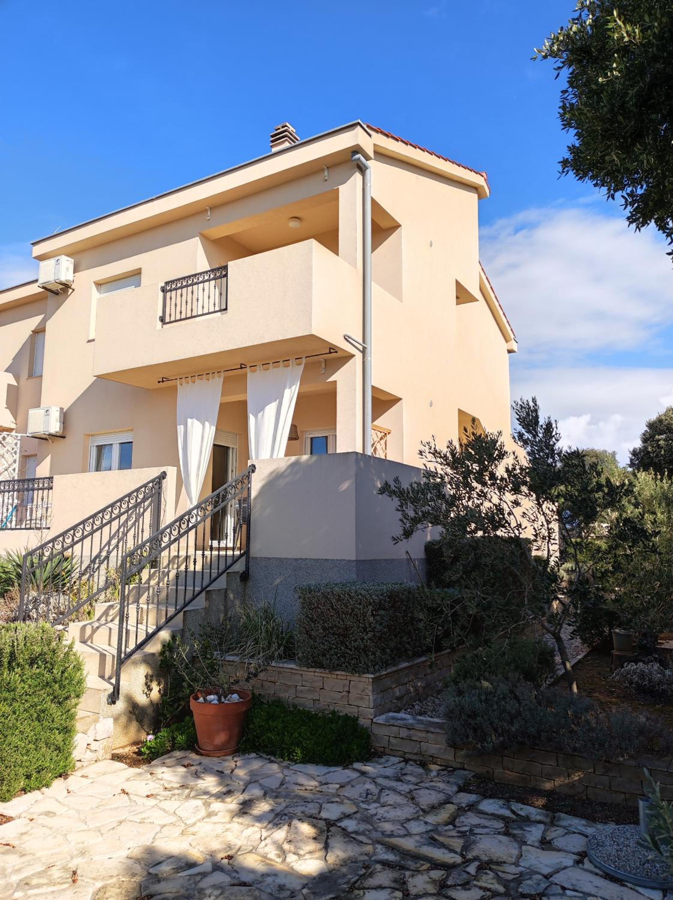 Apartment with Terrace photo 3