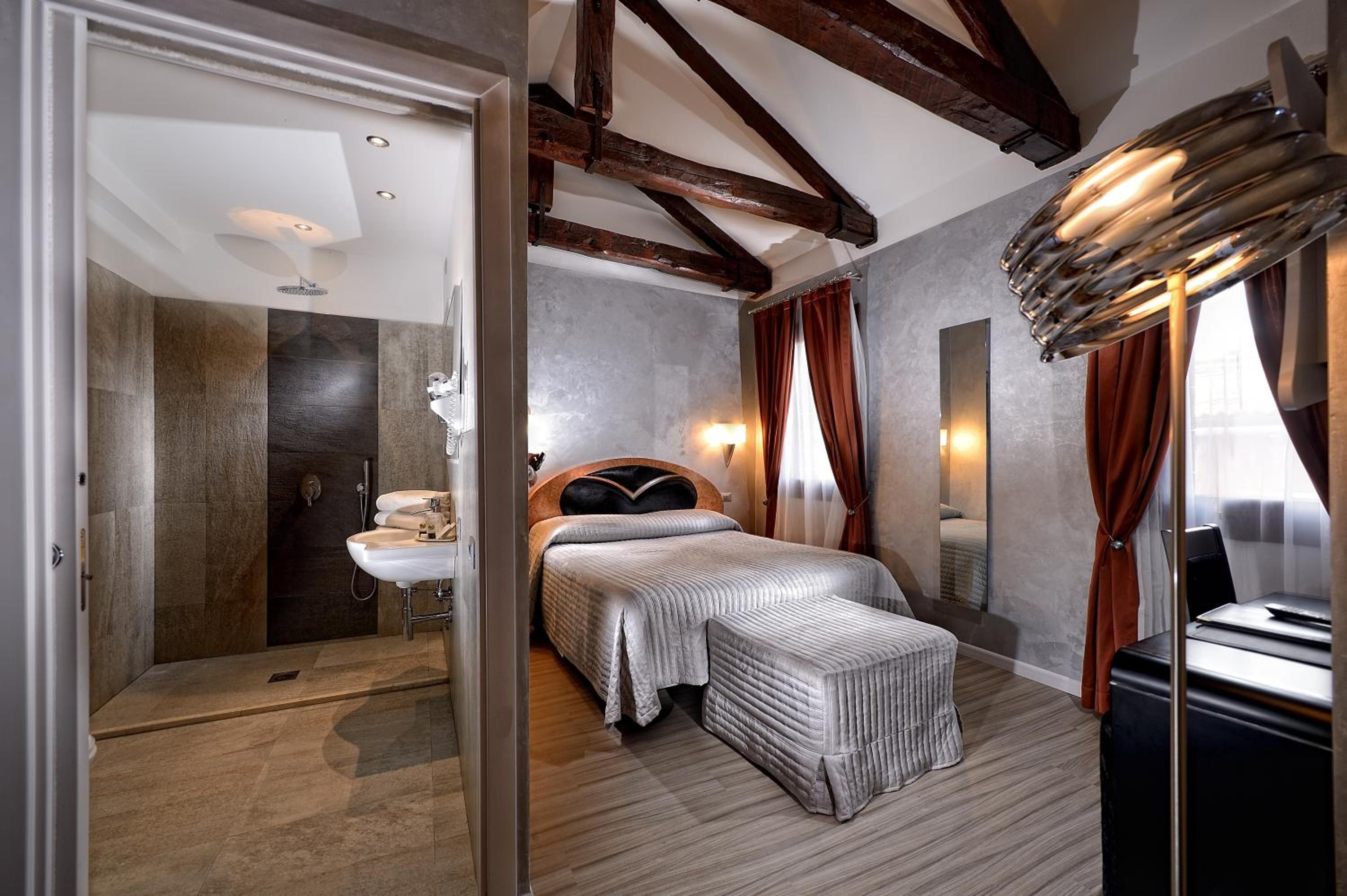 Double Room - Annex