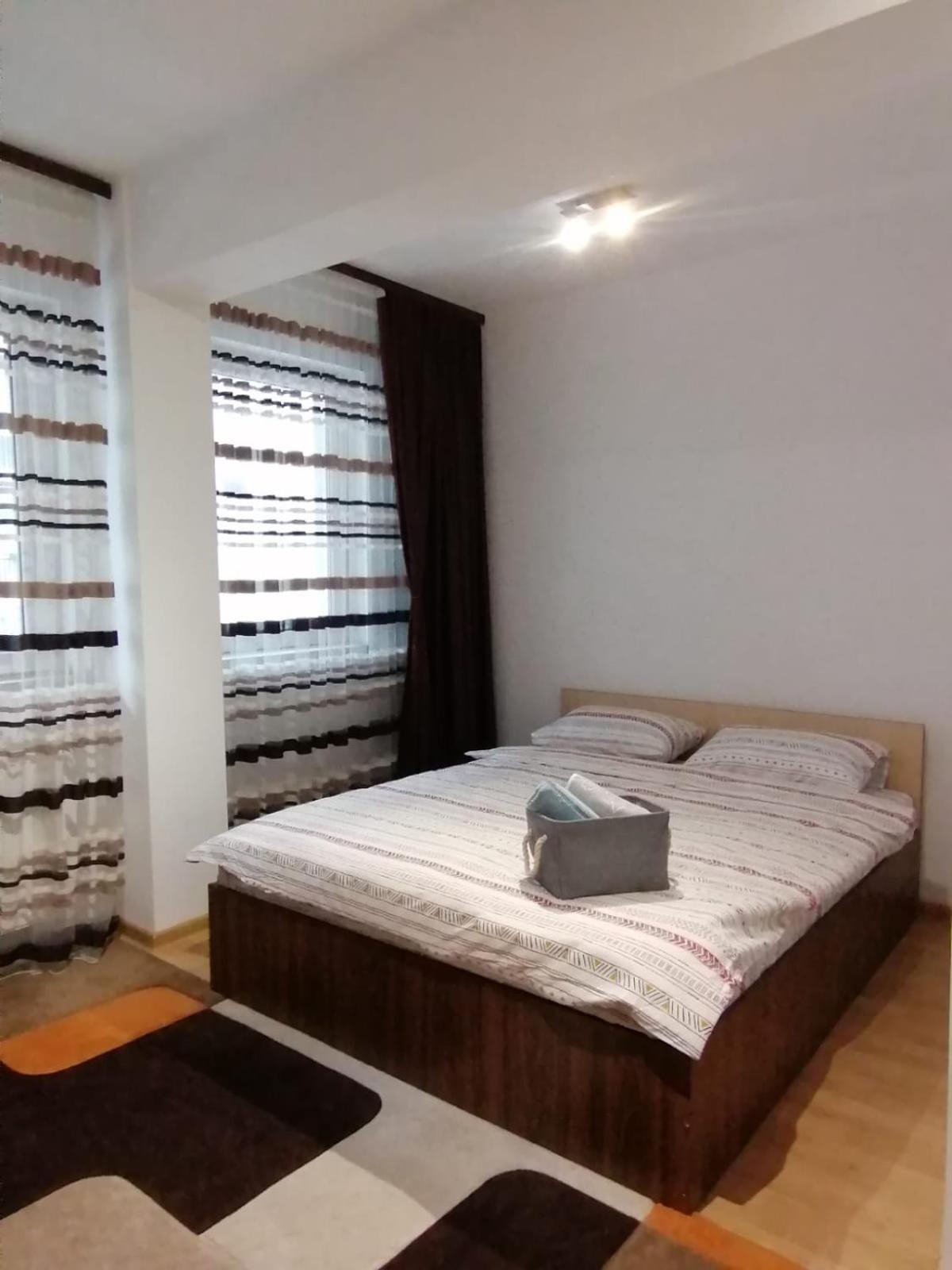 One-Bedroom Apartment - Photo 1