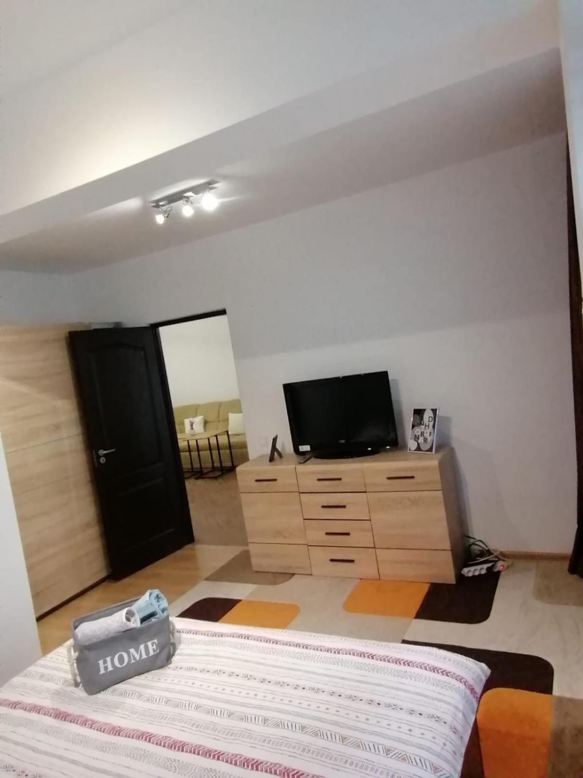One-Bedroom Apartment - Photo 8