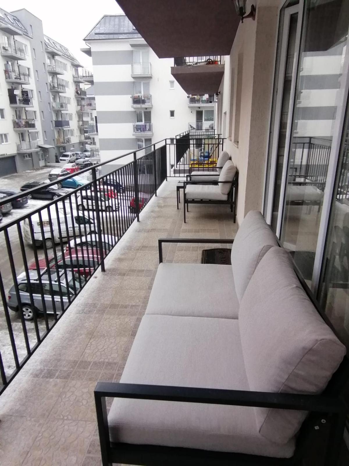 One-Bedroom Apartment - Photo 9