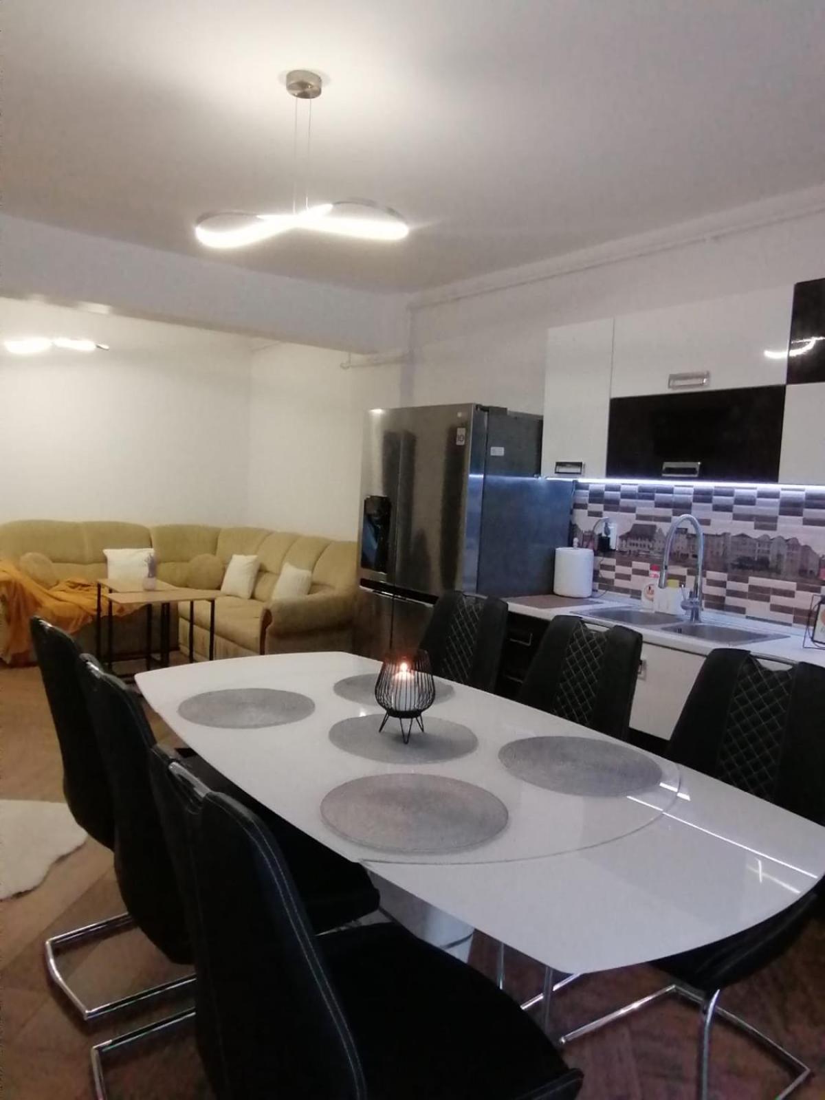 One-Bedroom Apartment - Photo 13