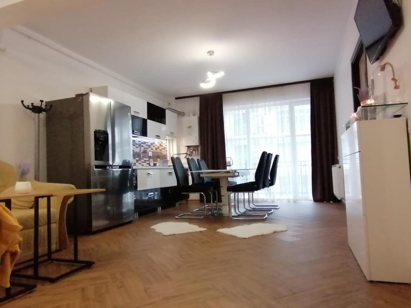 One-Bedroom Apartment - Photo 14