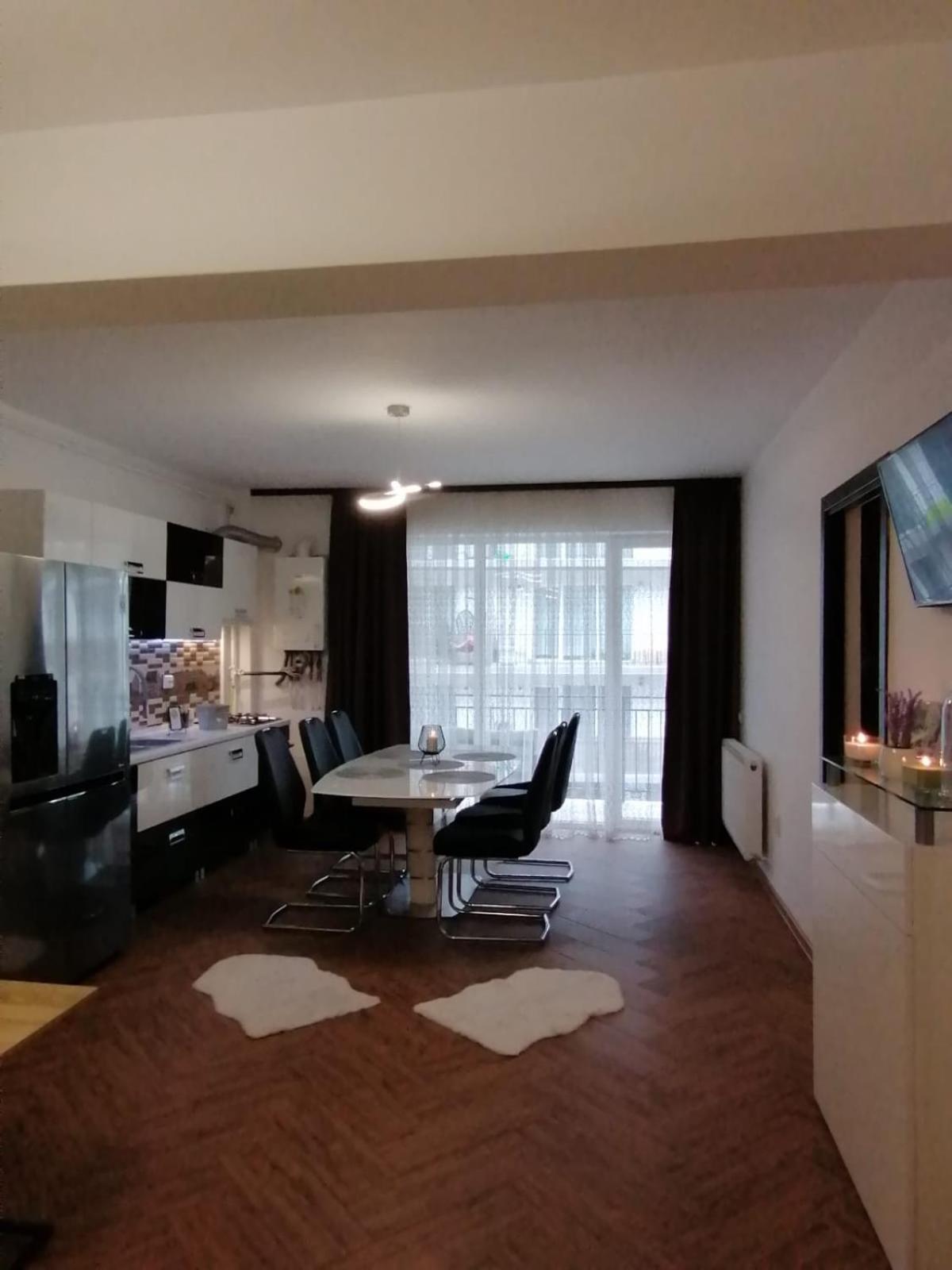 One-Bedroom Apartment - Photo 17