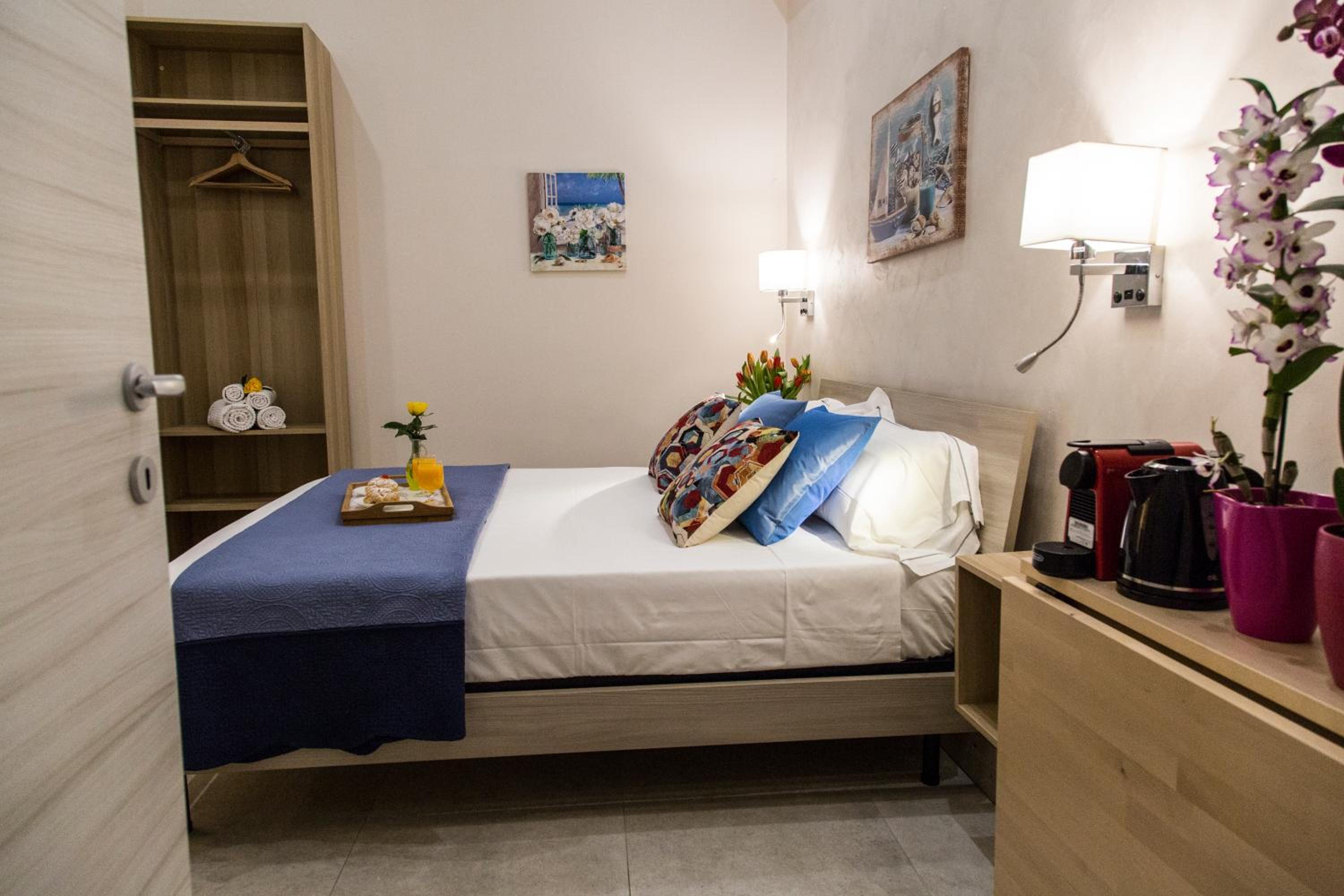 Economy Double Room photo 1