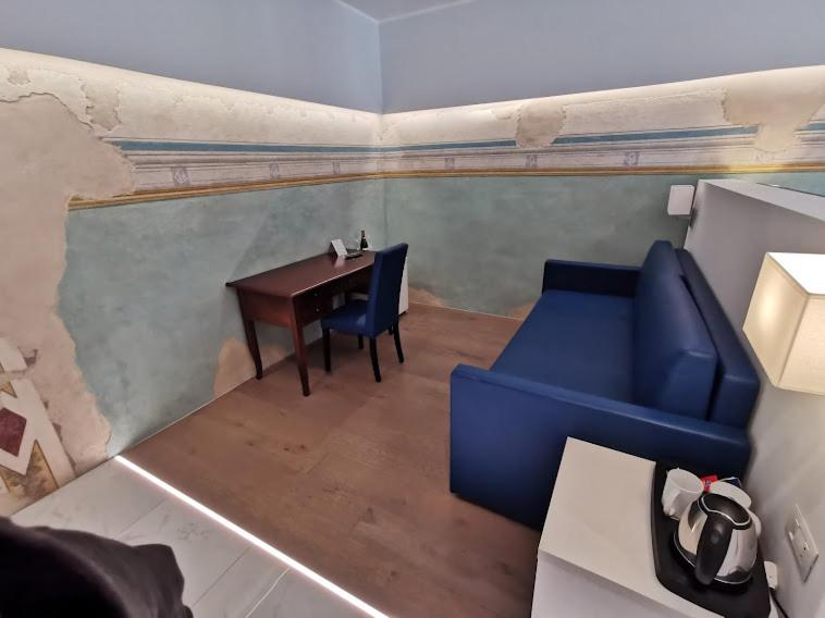 Deluxe Double or Twin Room with City View - Photo 3