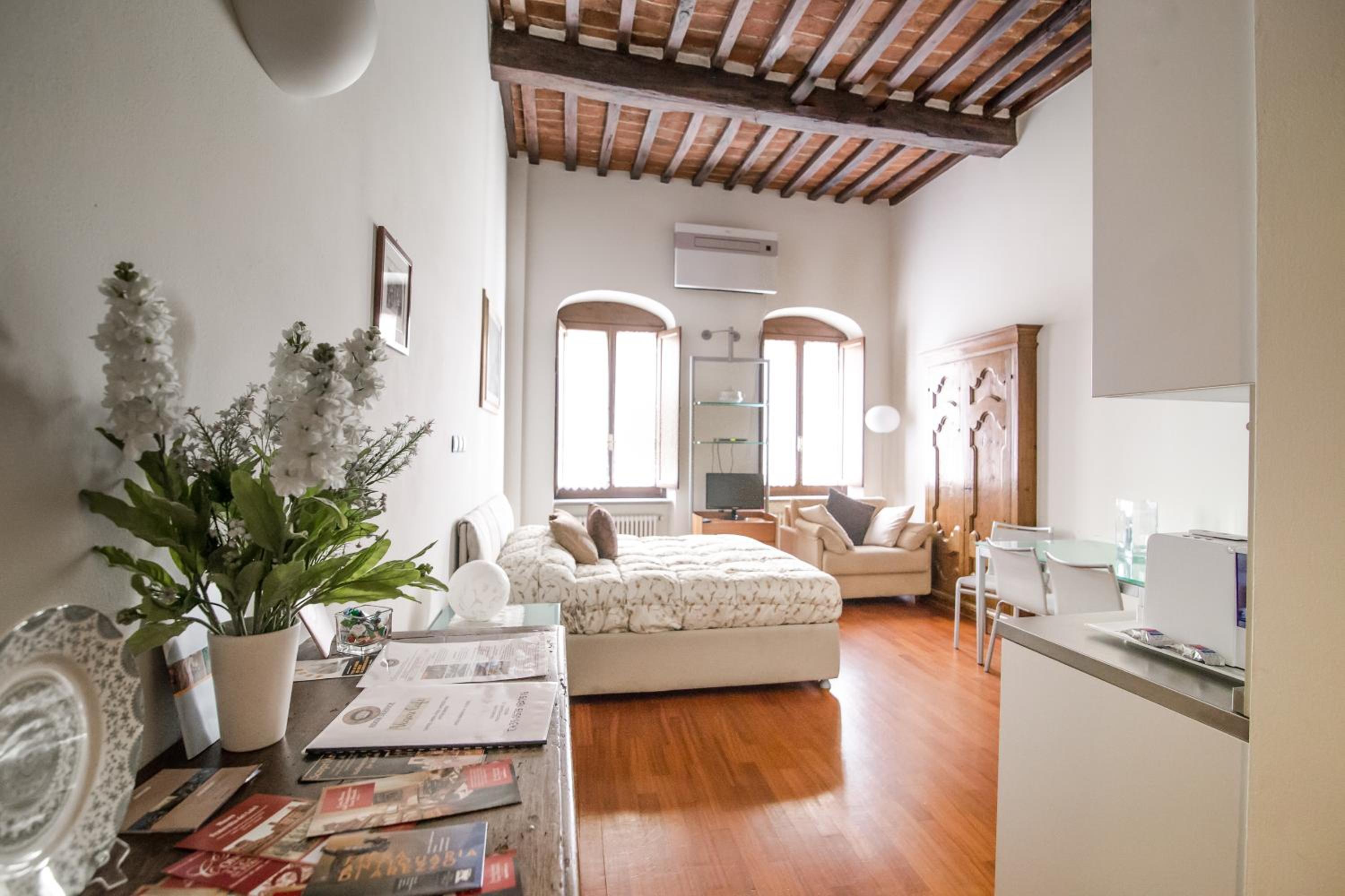 Junior Suite with City View