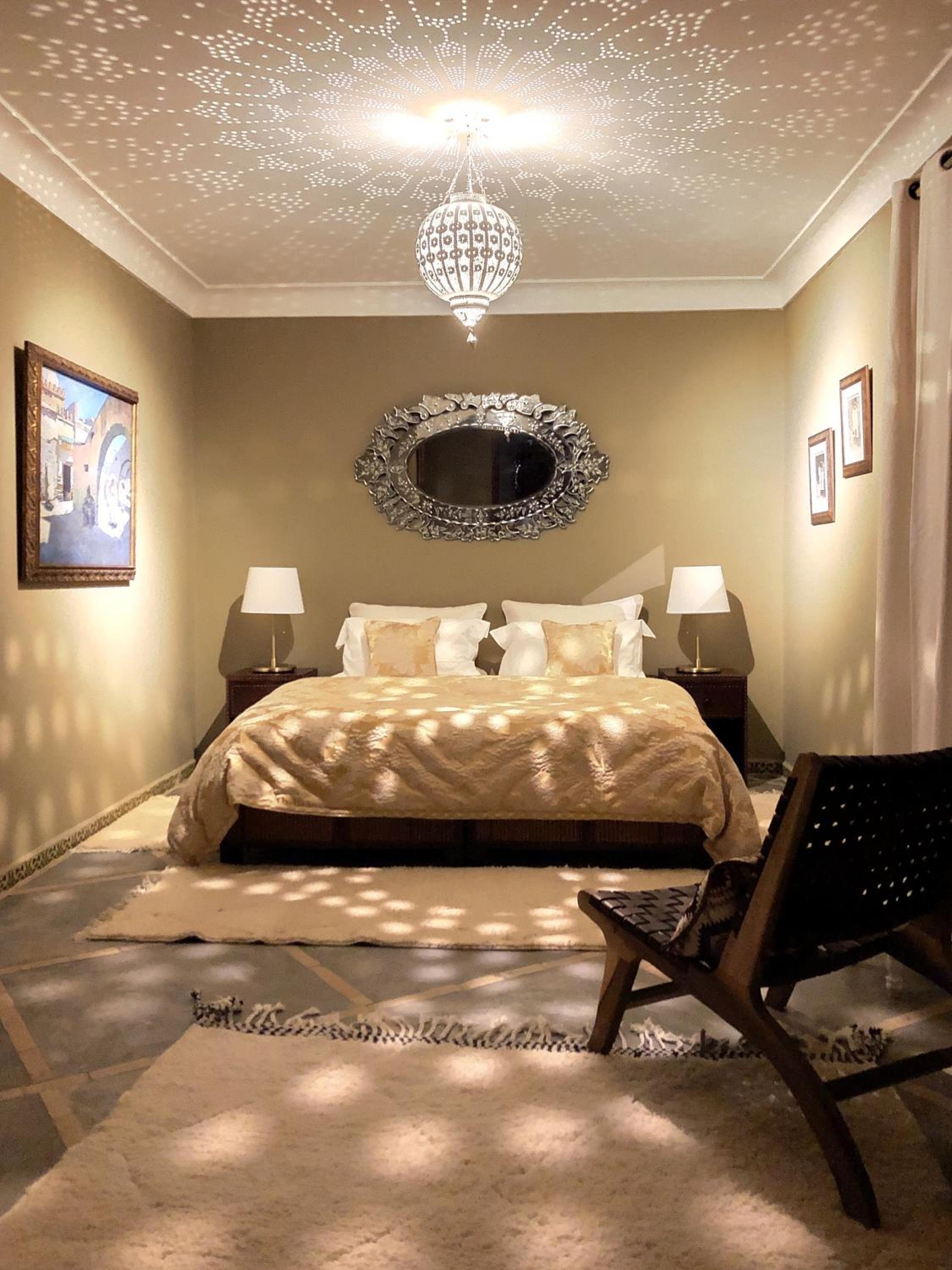Large Double Room - Photo 3