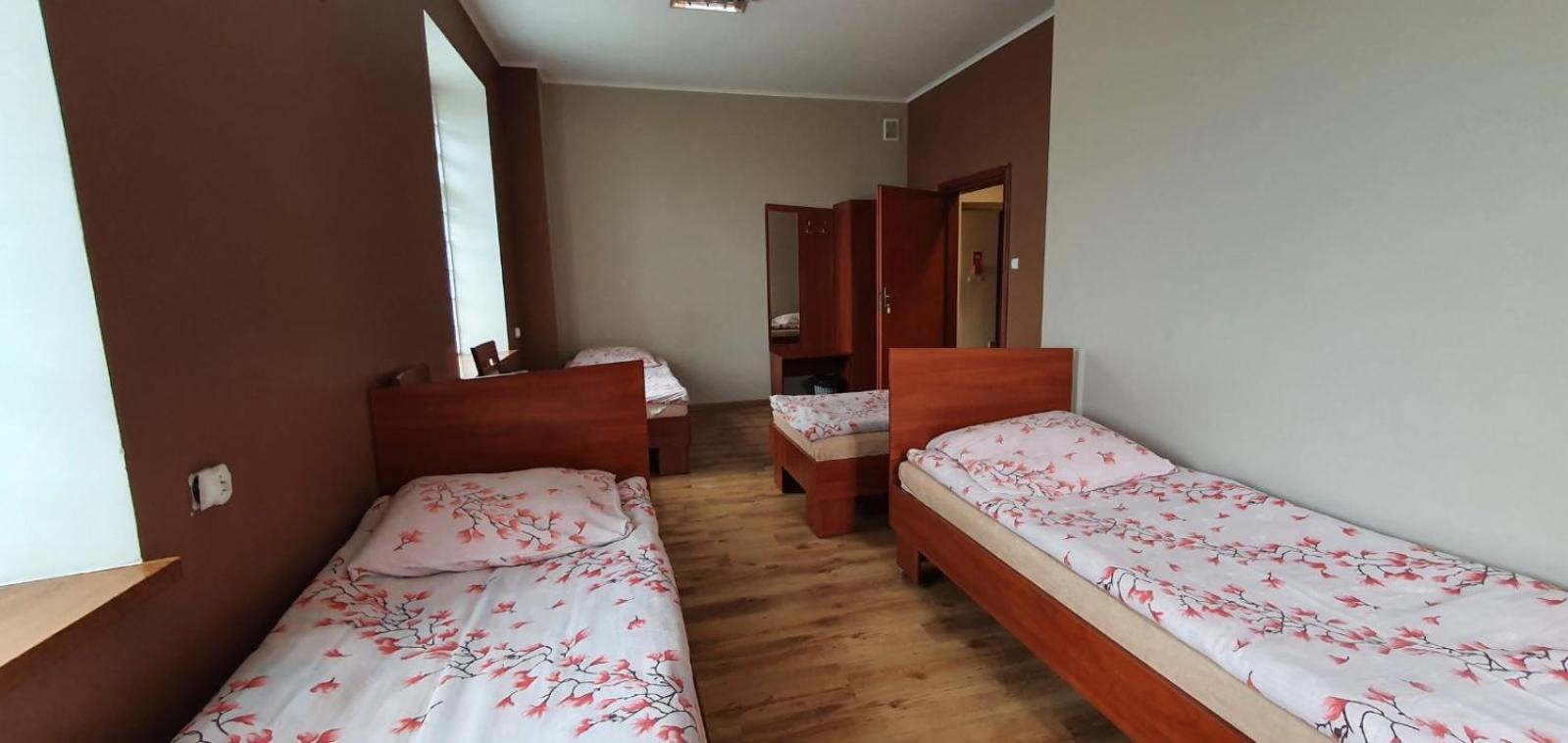 Triple Room with Shared Bathroom - Photo 1