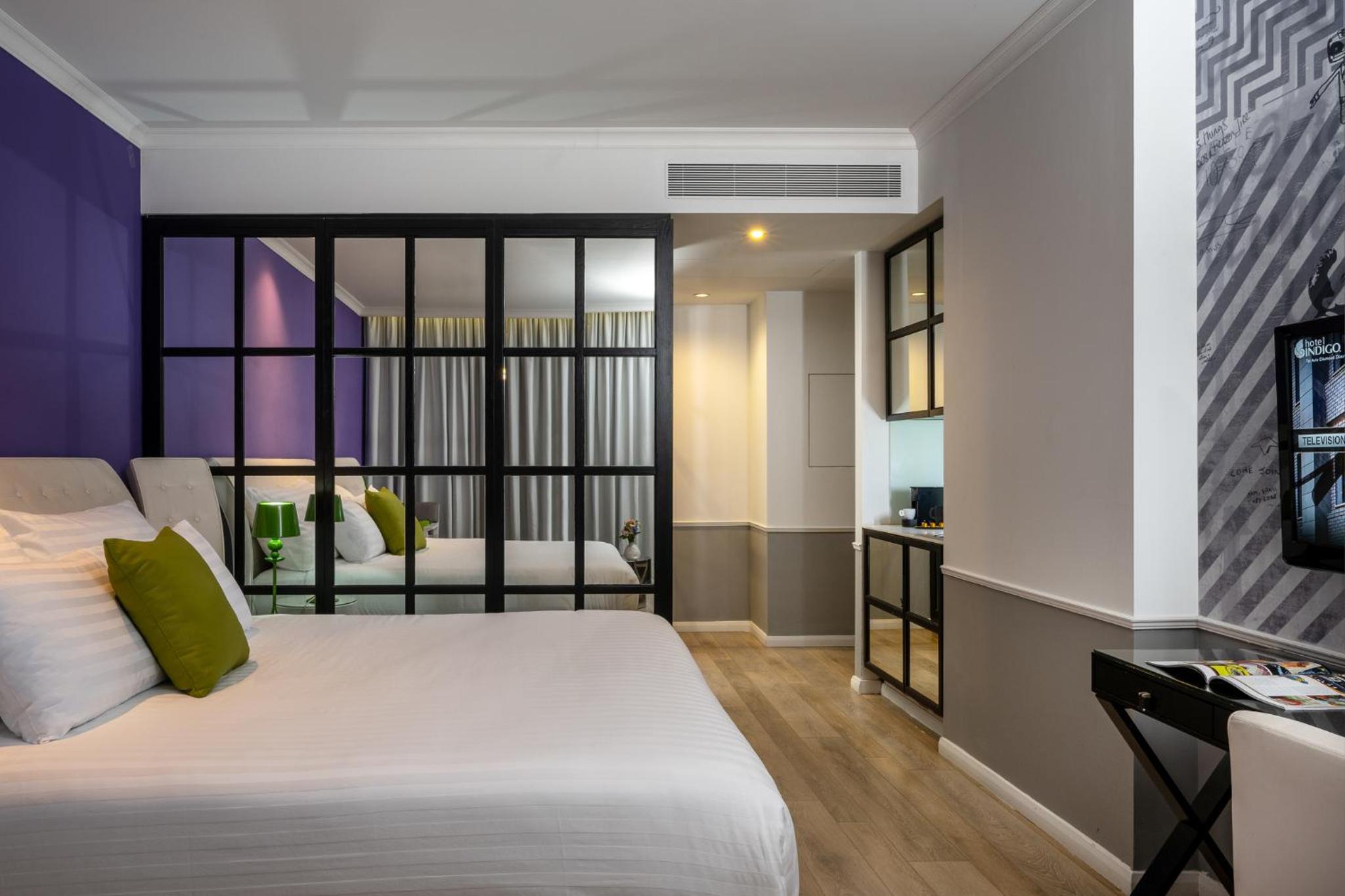 Standard Queen Room