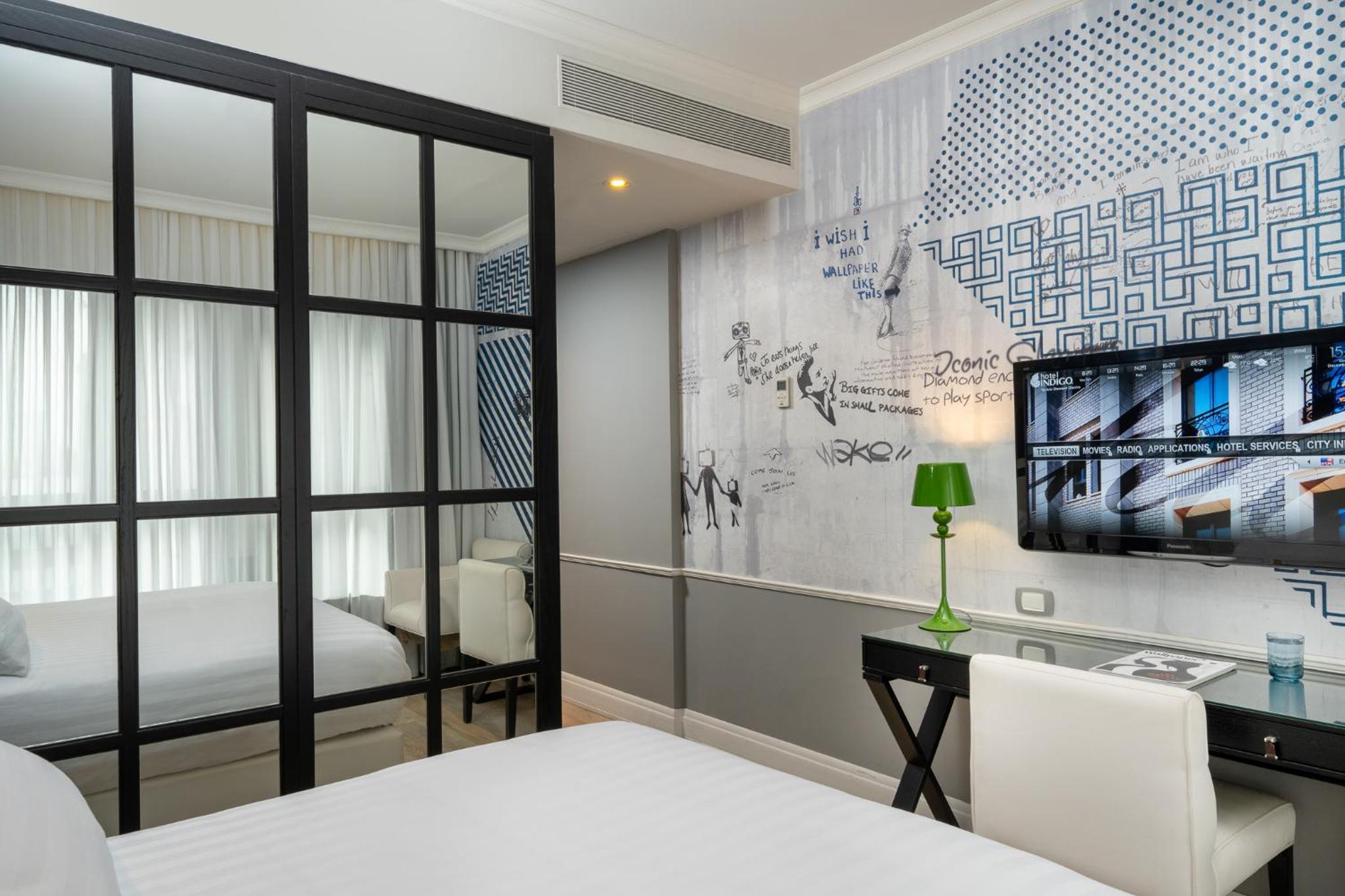 Standard Queen Room