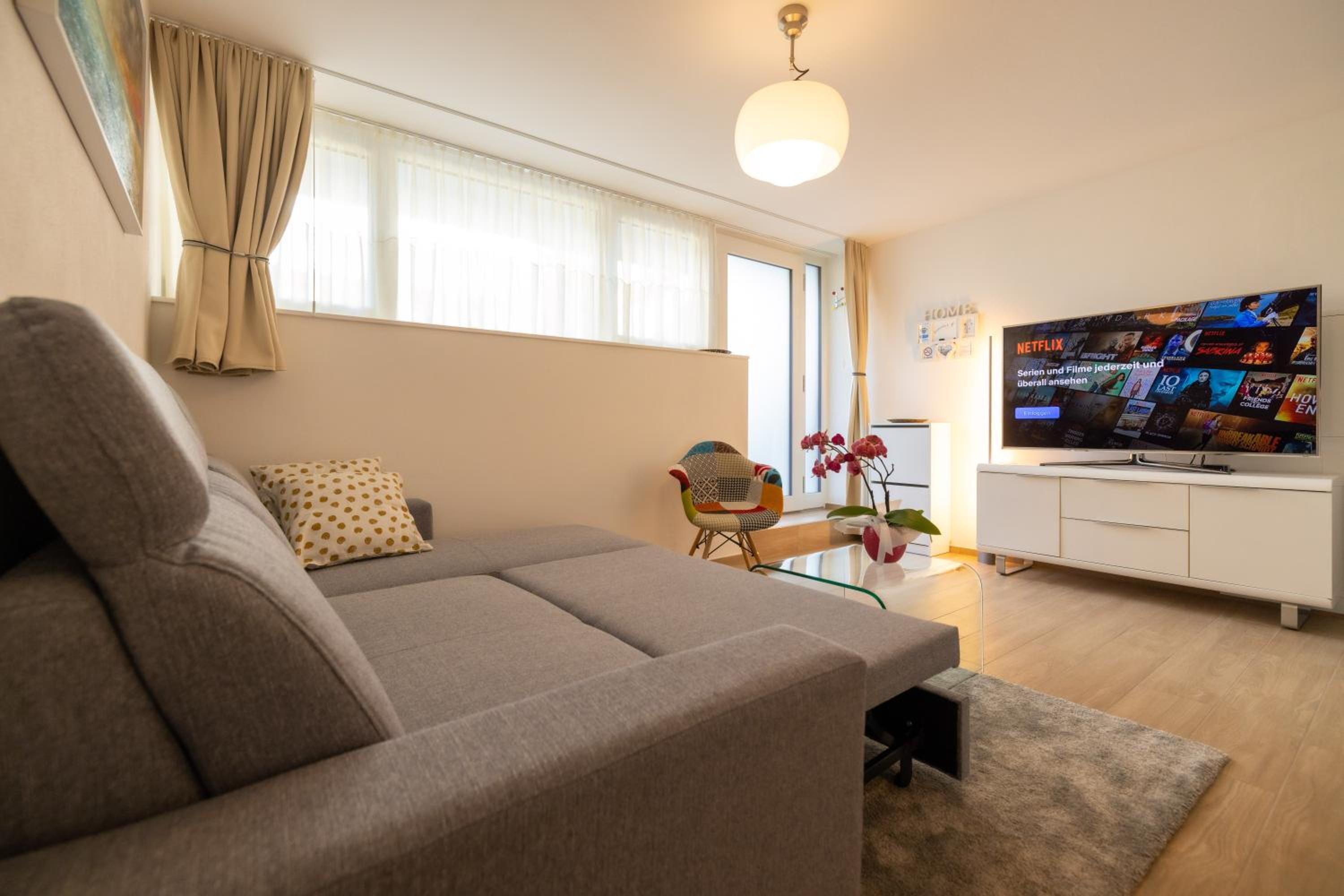 One-Bedroom Apartment - Photo 18