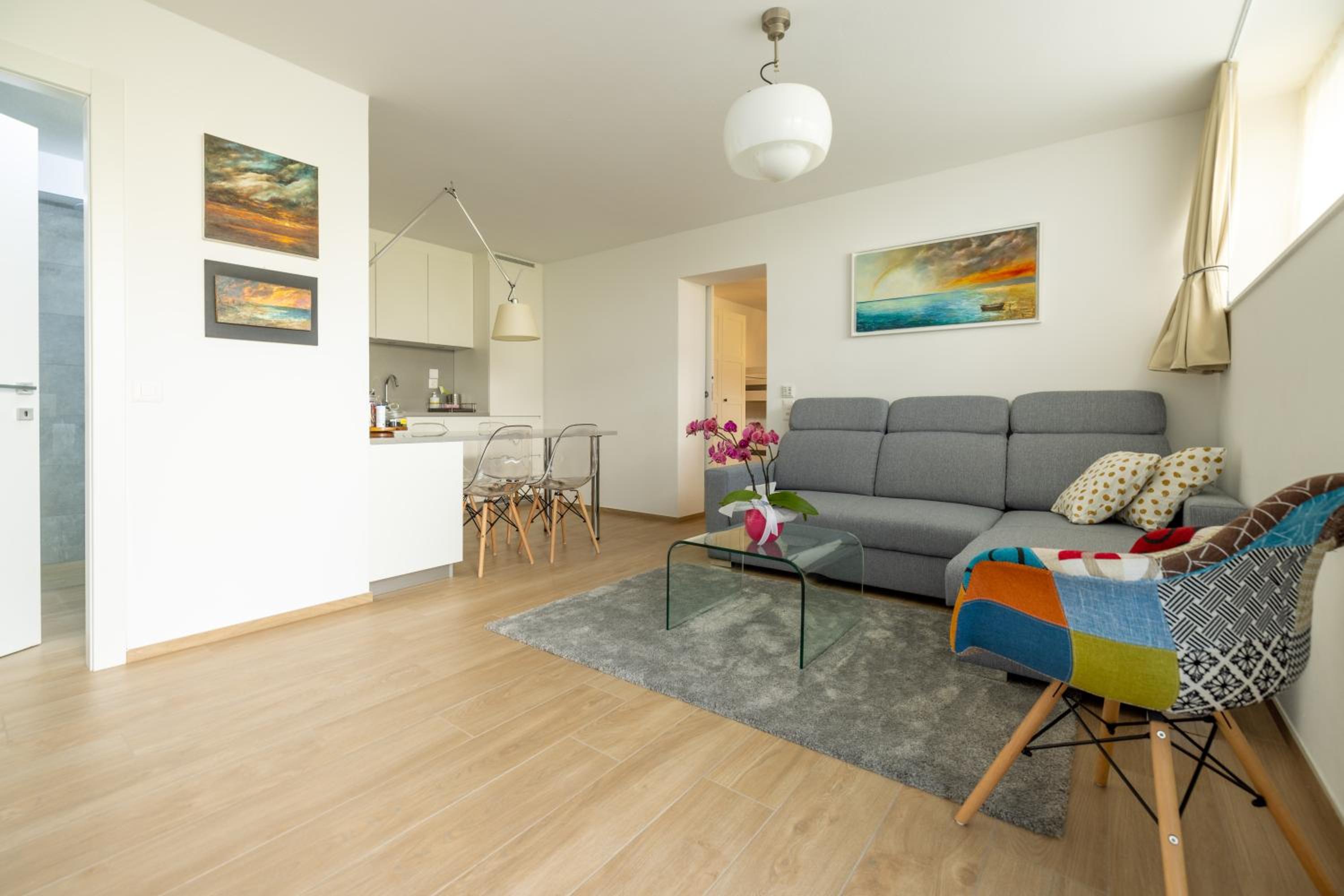 One-Bedroom Apartment - Photo 20