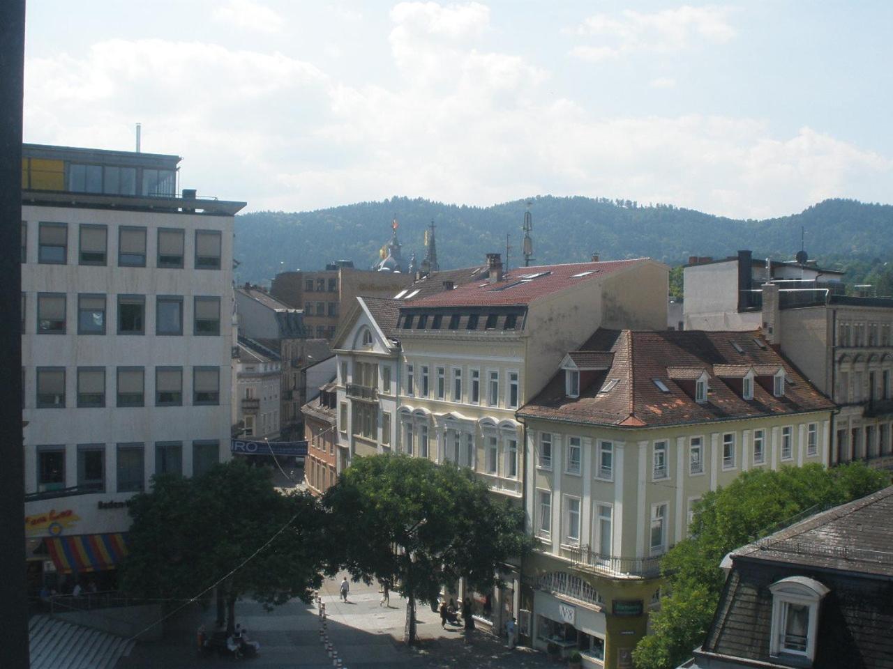 Apartment with Mountain View photo 3