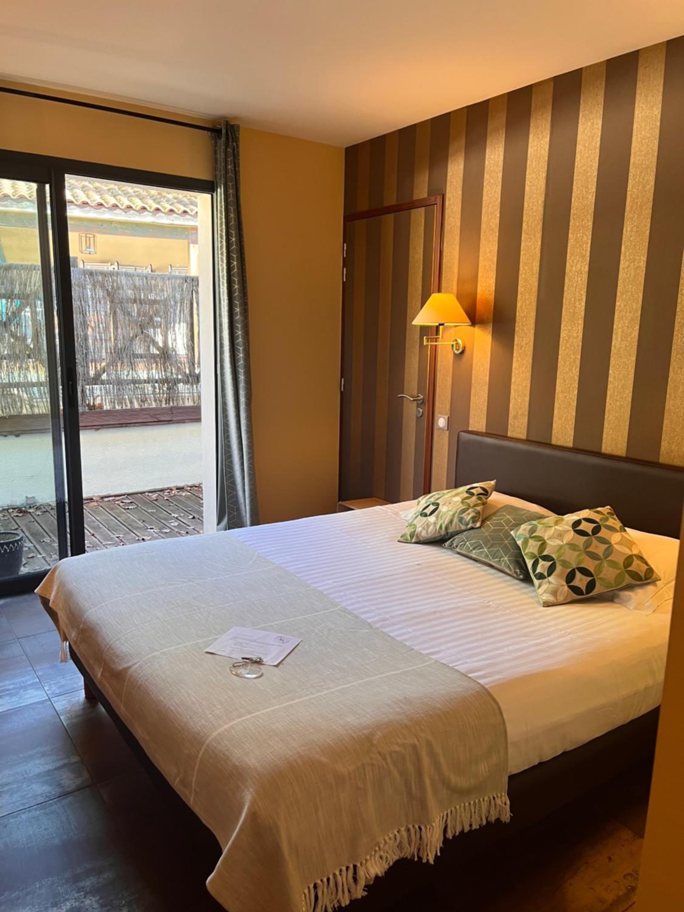 Double Room with Pool View photo 3