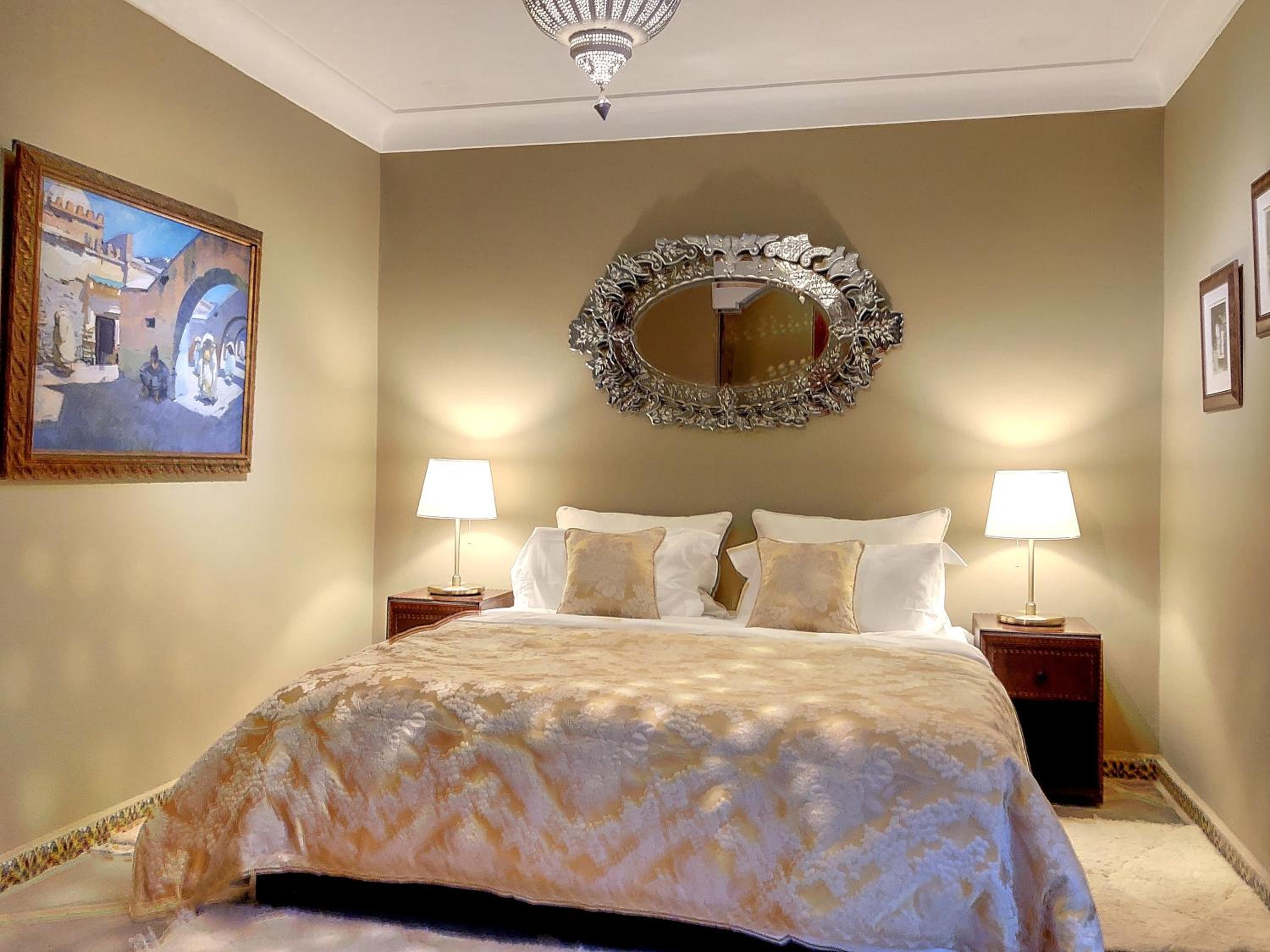 Large Double Room - Photo 1