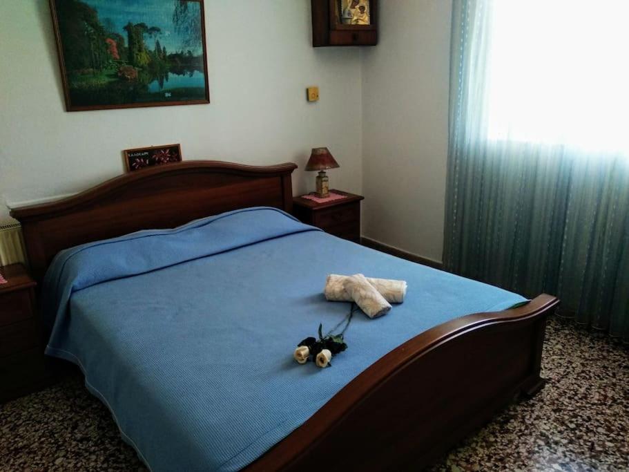 Three-Bedroom House - Photo 11