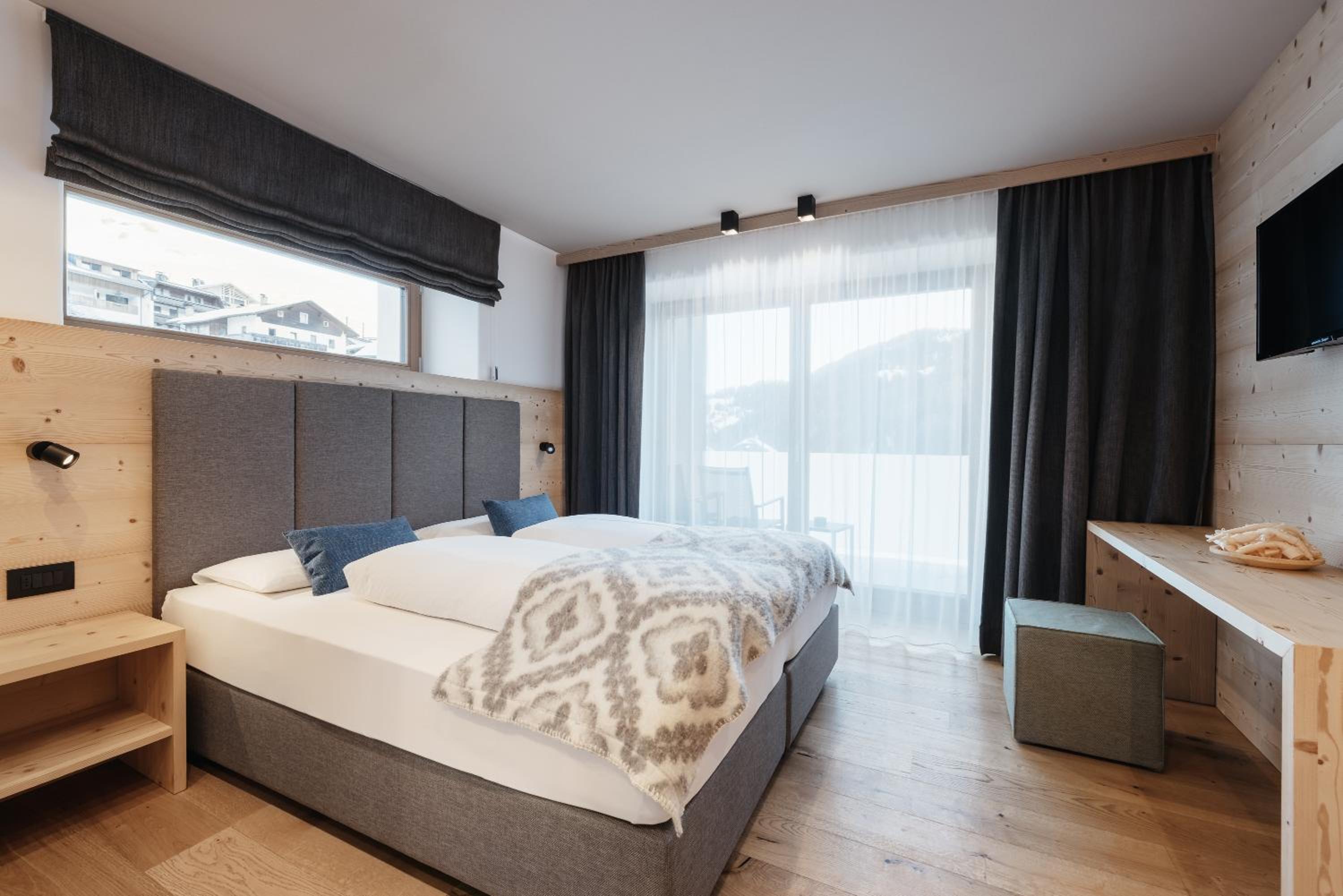 Standard Double or Twin Room with Balcony - Photo 1