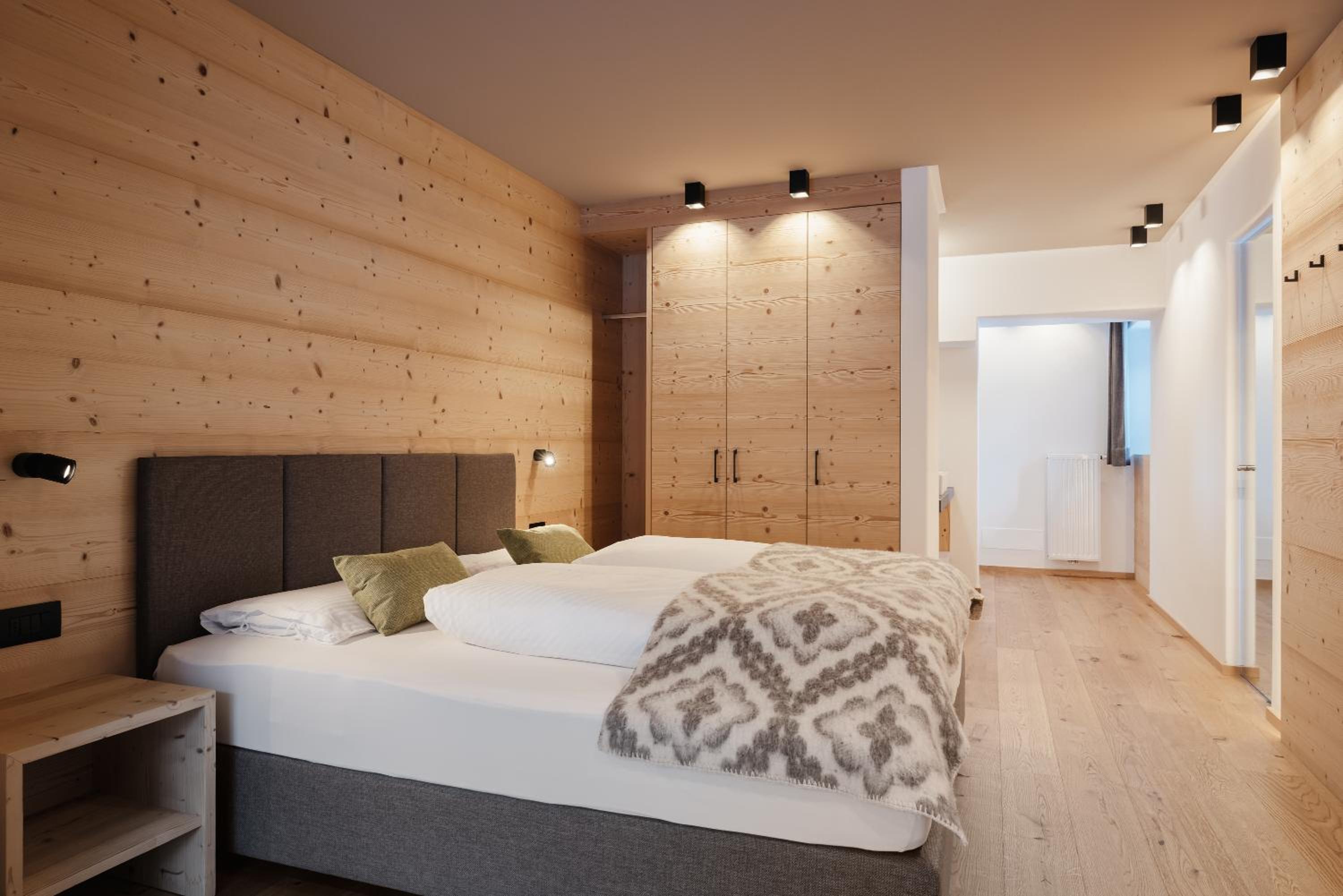 Superior Double or Twin Room with Balcony - Photo 30