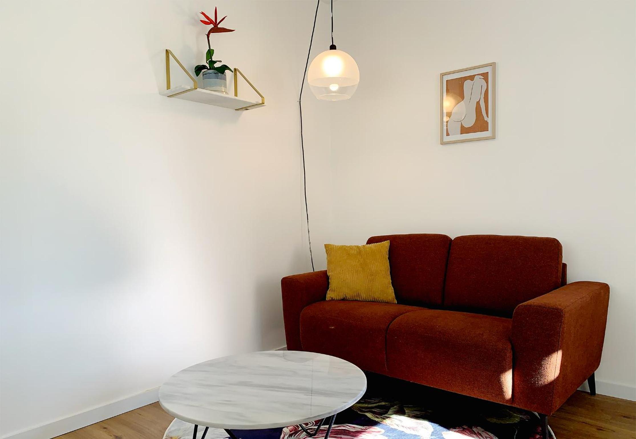 Apartment with Terrace - Photo 4