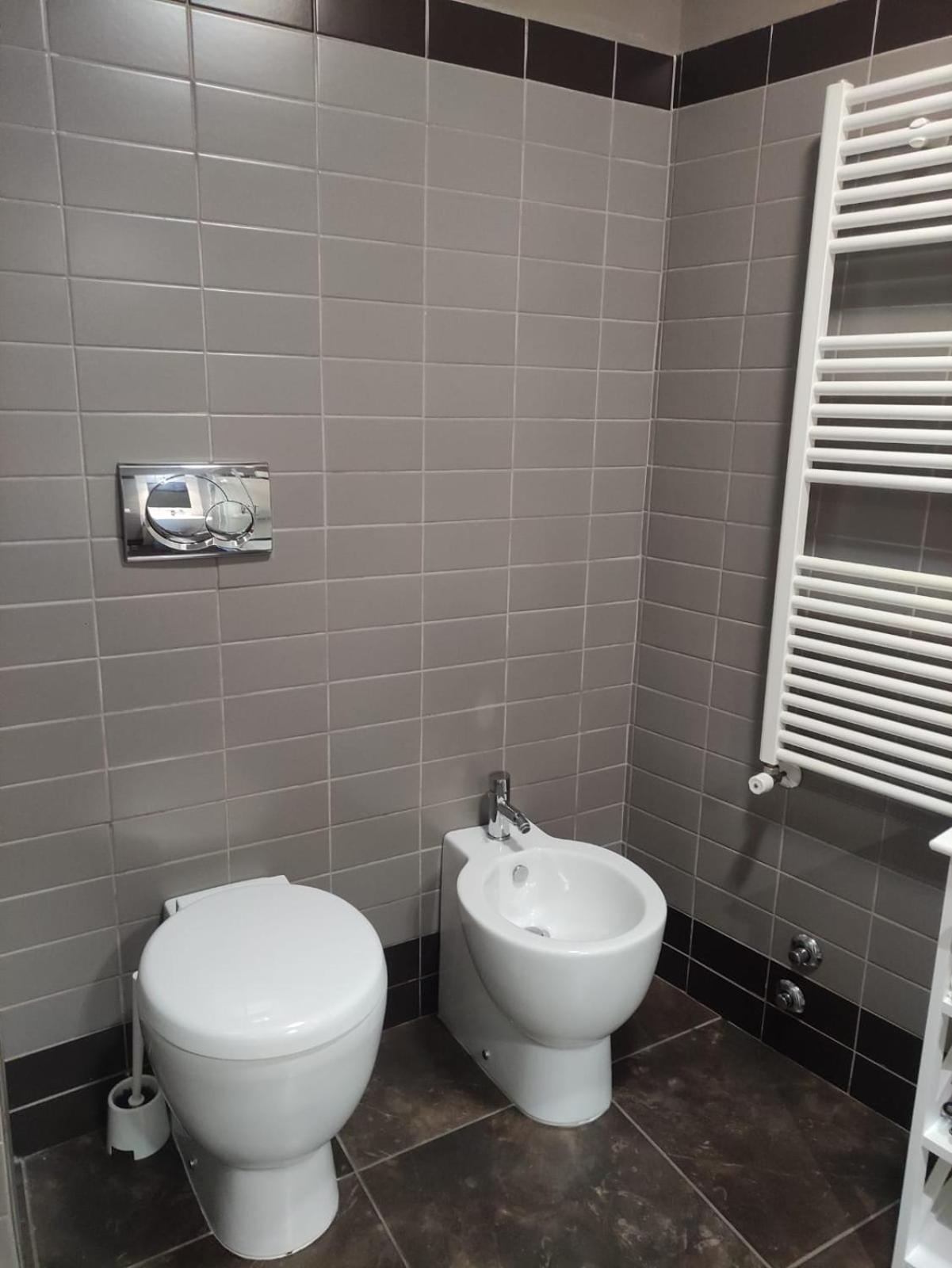 One-Bedroom House - Photo 3