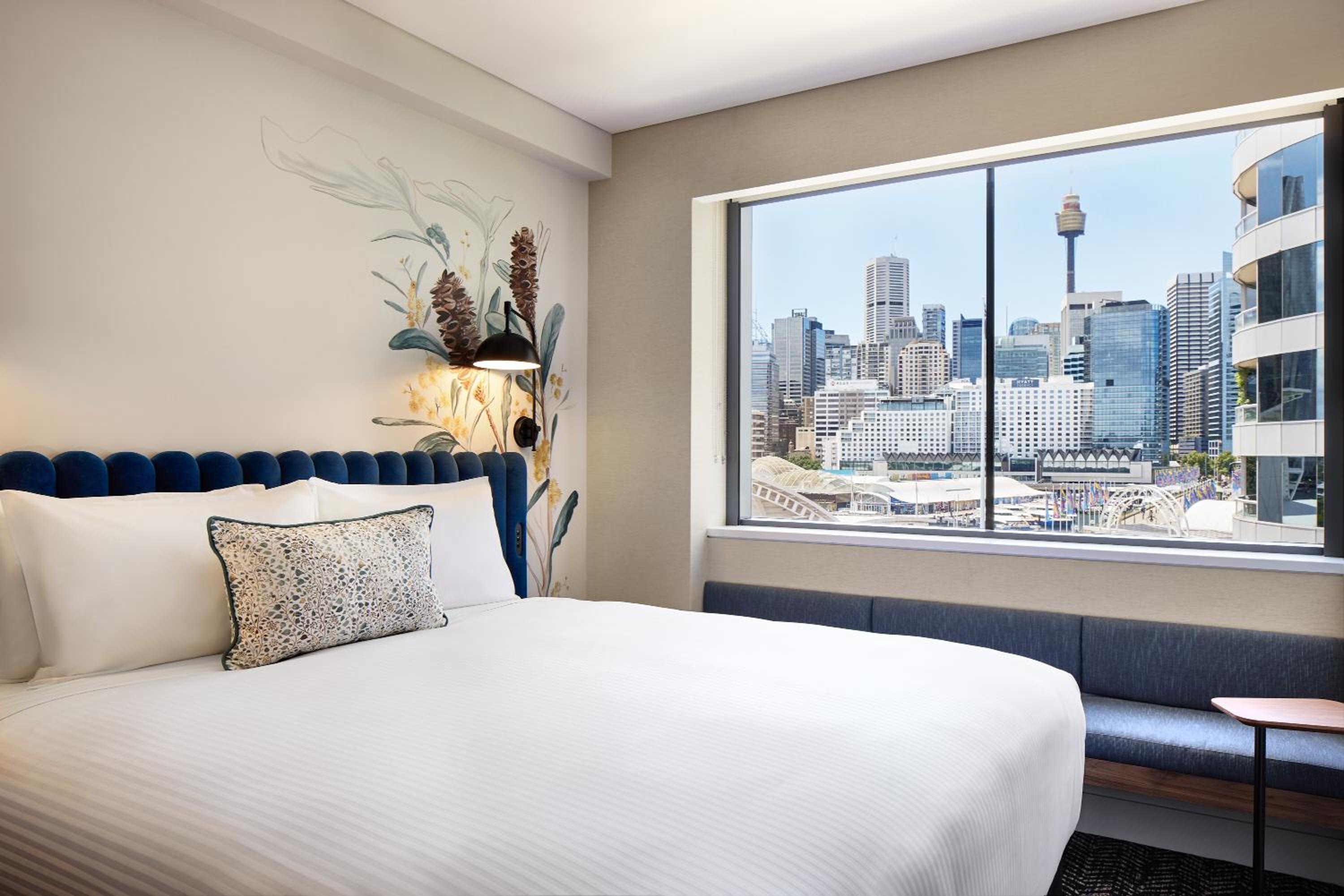 Queen Room with City View - Non-Smoking