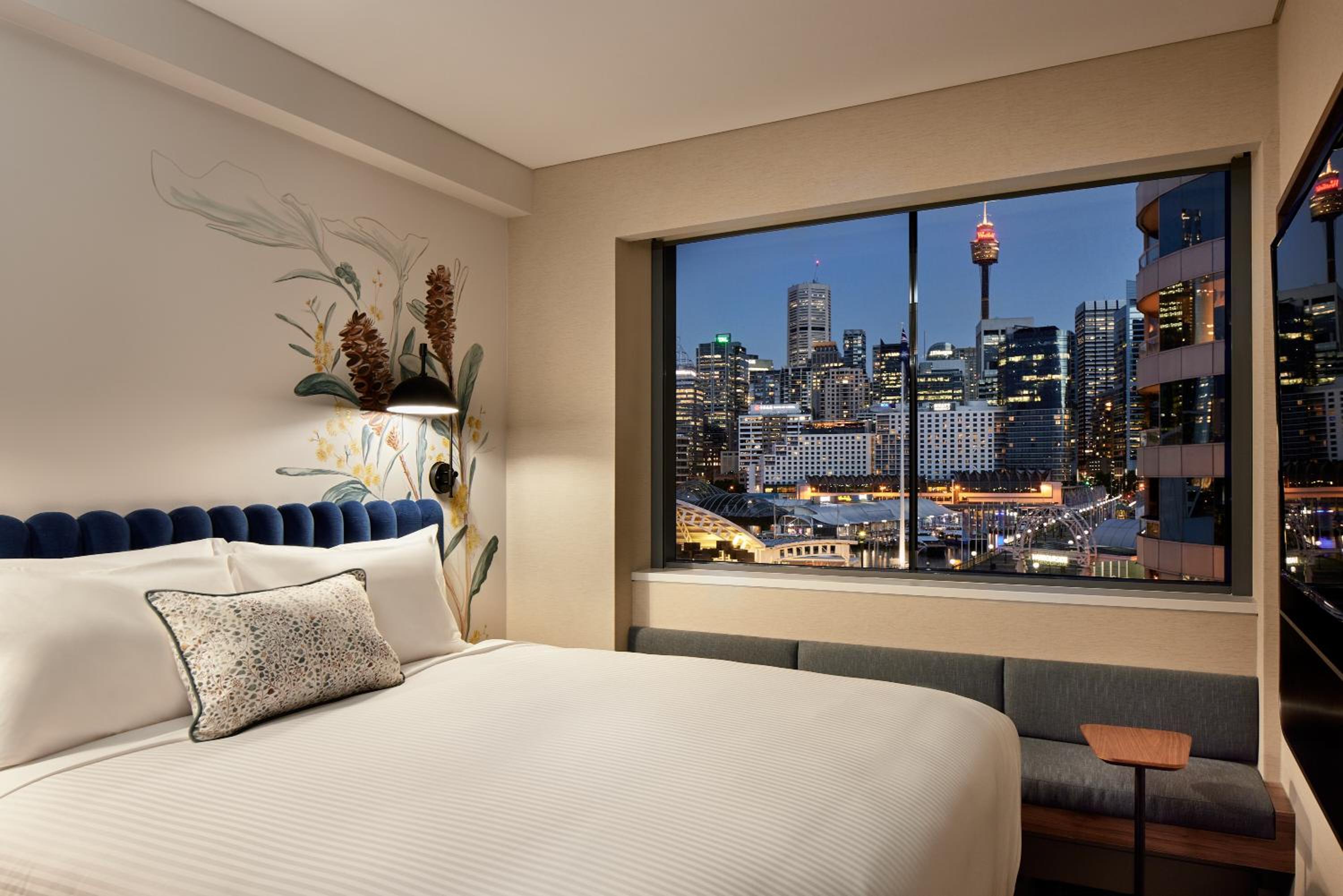 Queen Room with City View - Non-Smoking