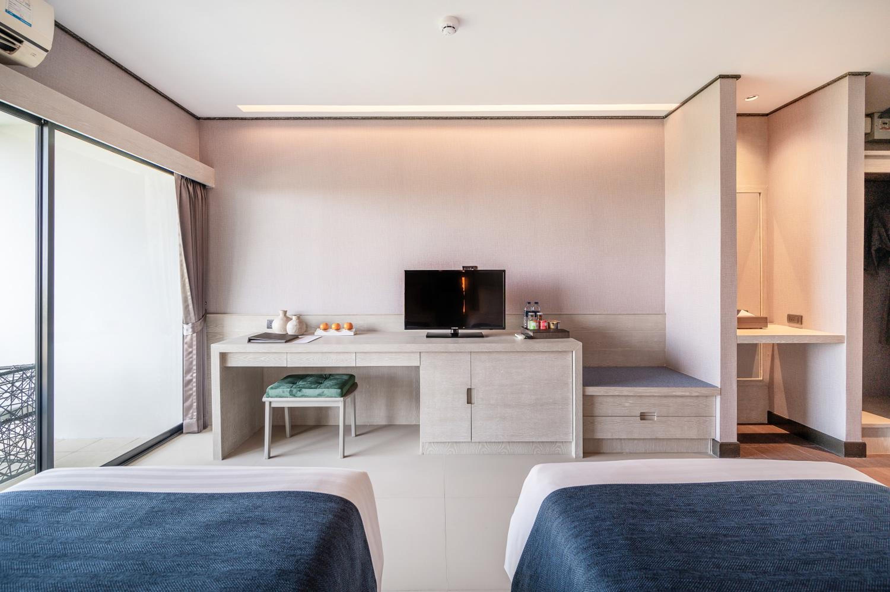 Superior Twin Room - Photo 6