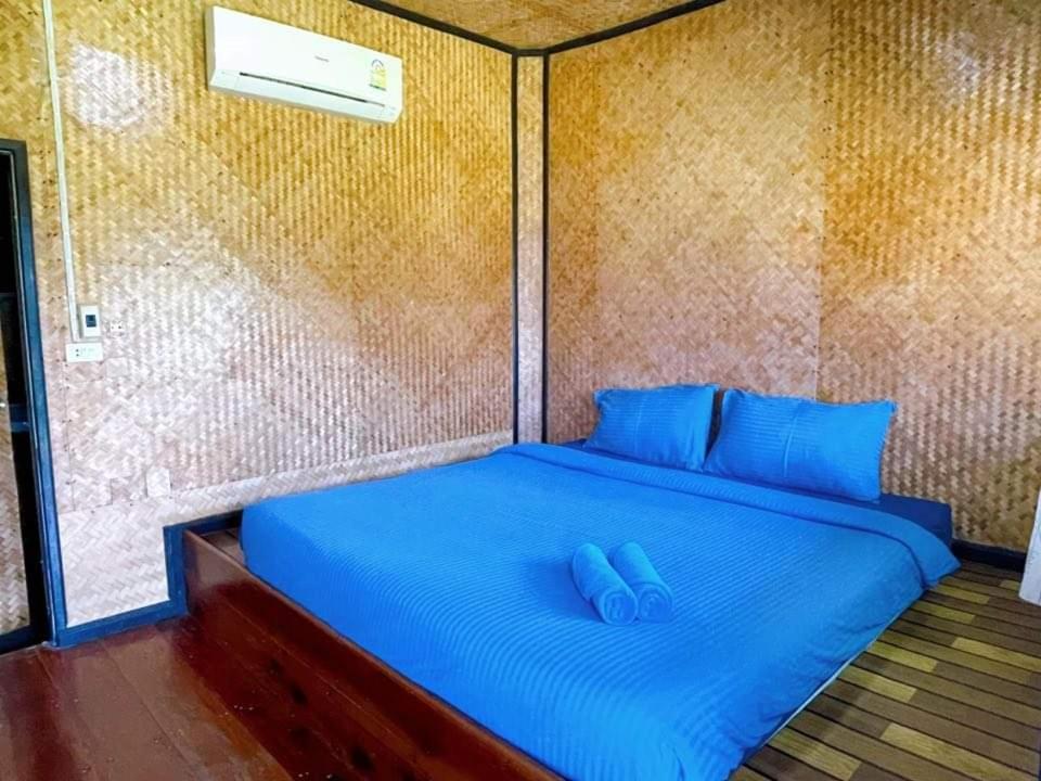 Standard Twin Room with Sea View photo 2