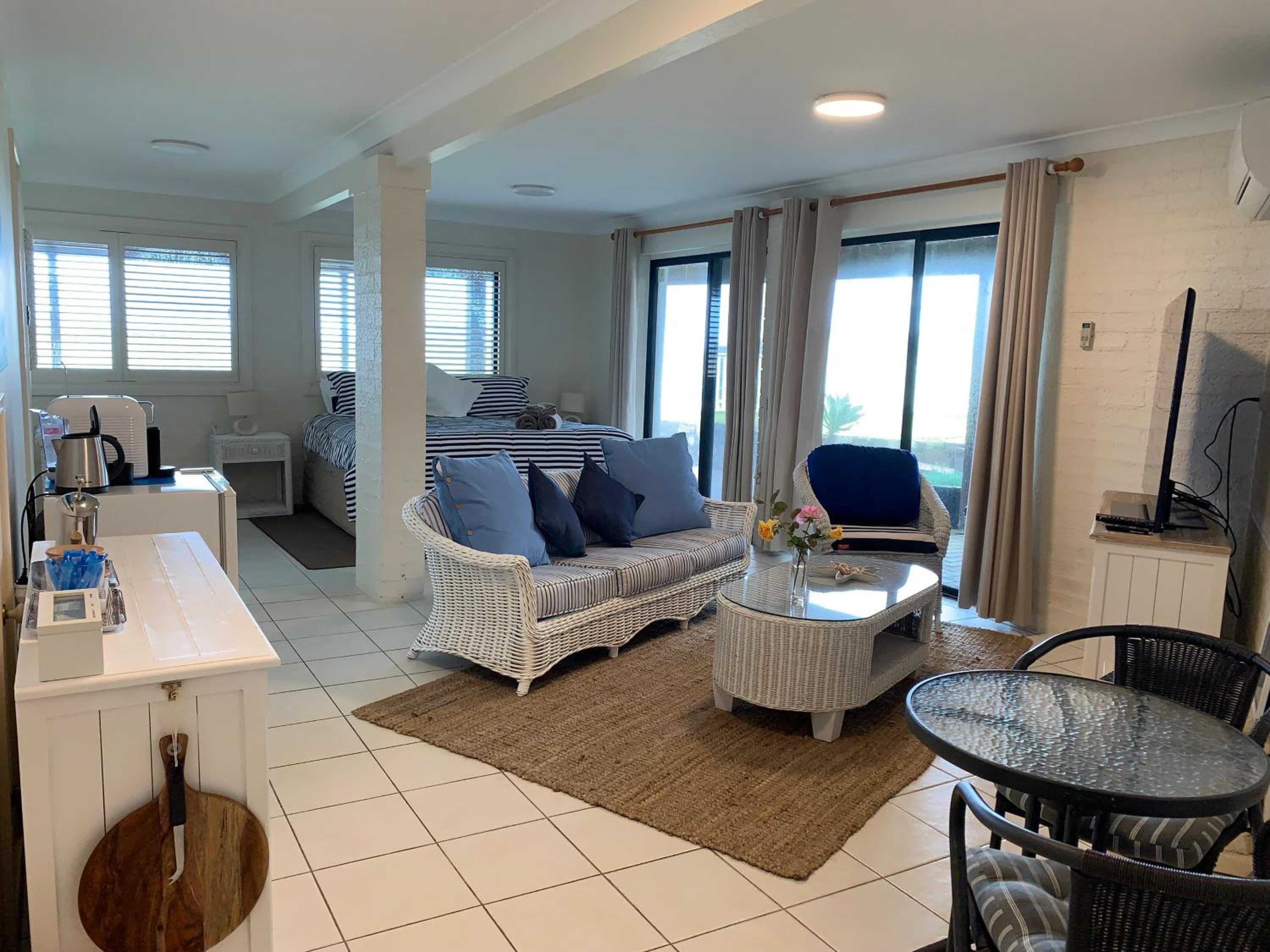 Deluxe Double Room with Sea View photo 3