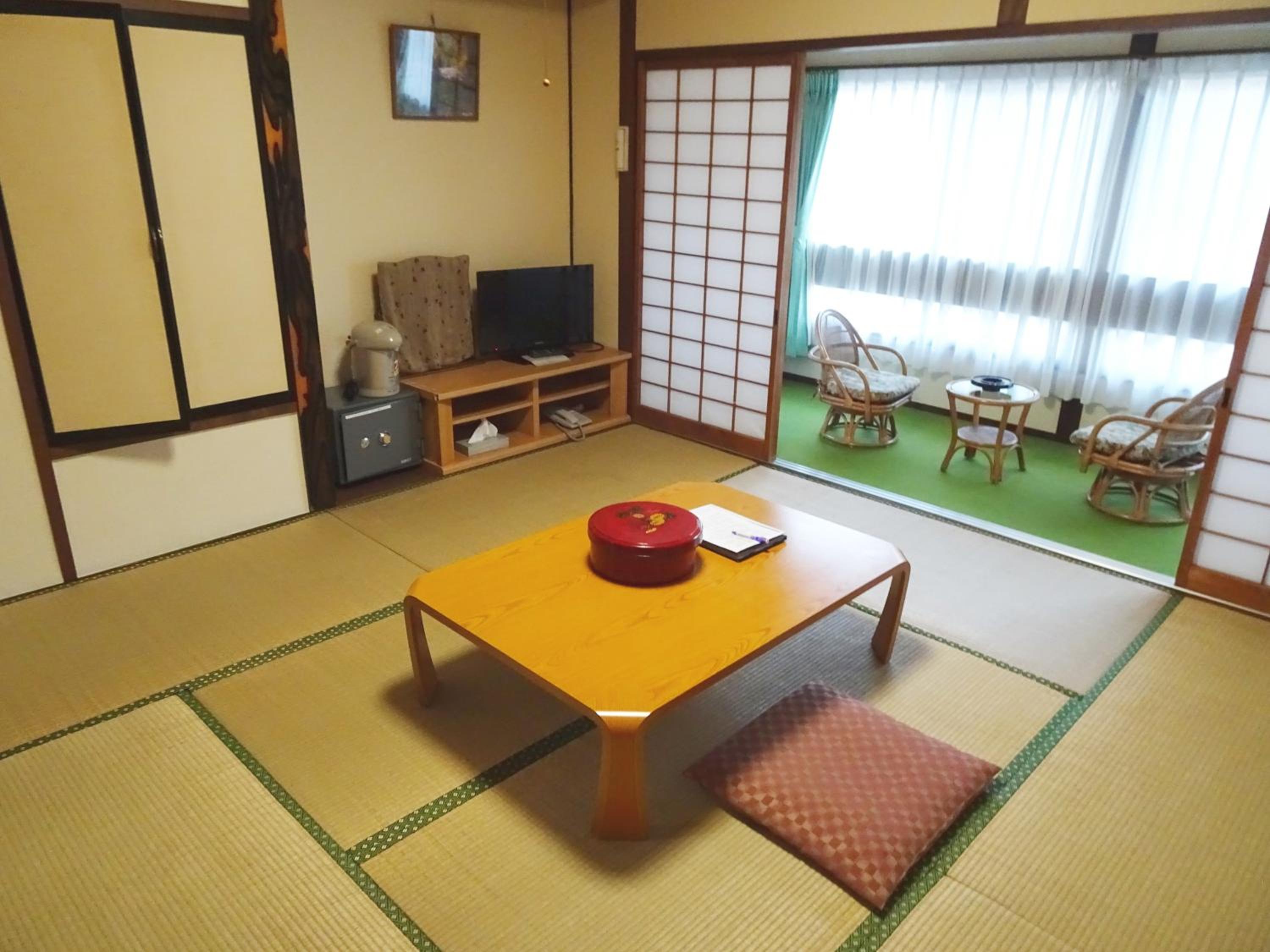 Japanese-Style Room - Photo 2