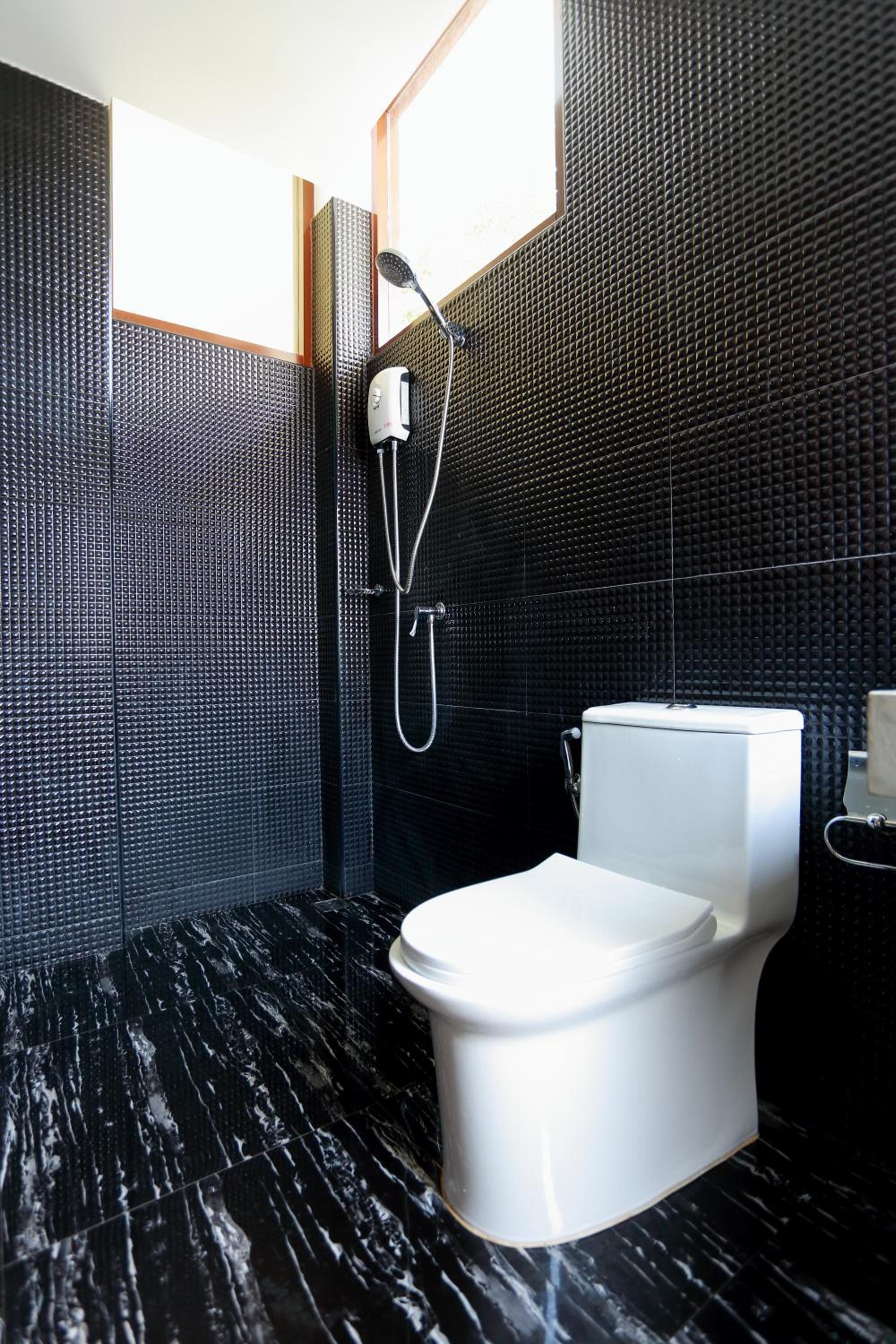 Double Room with Private Bathroom - Photo 11